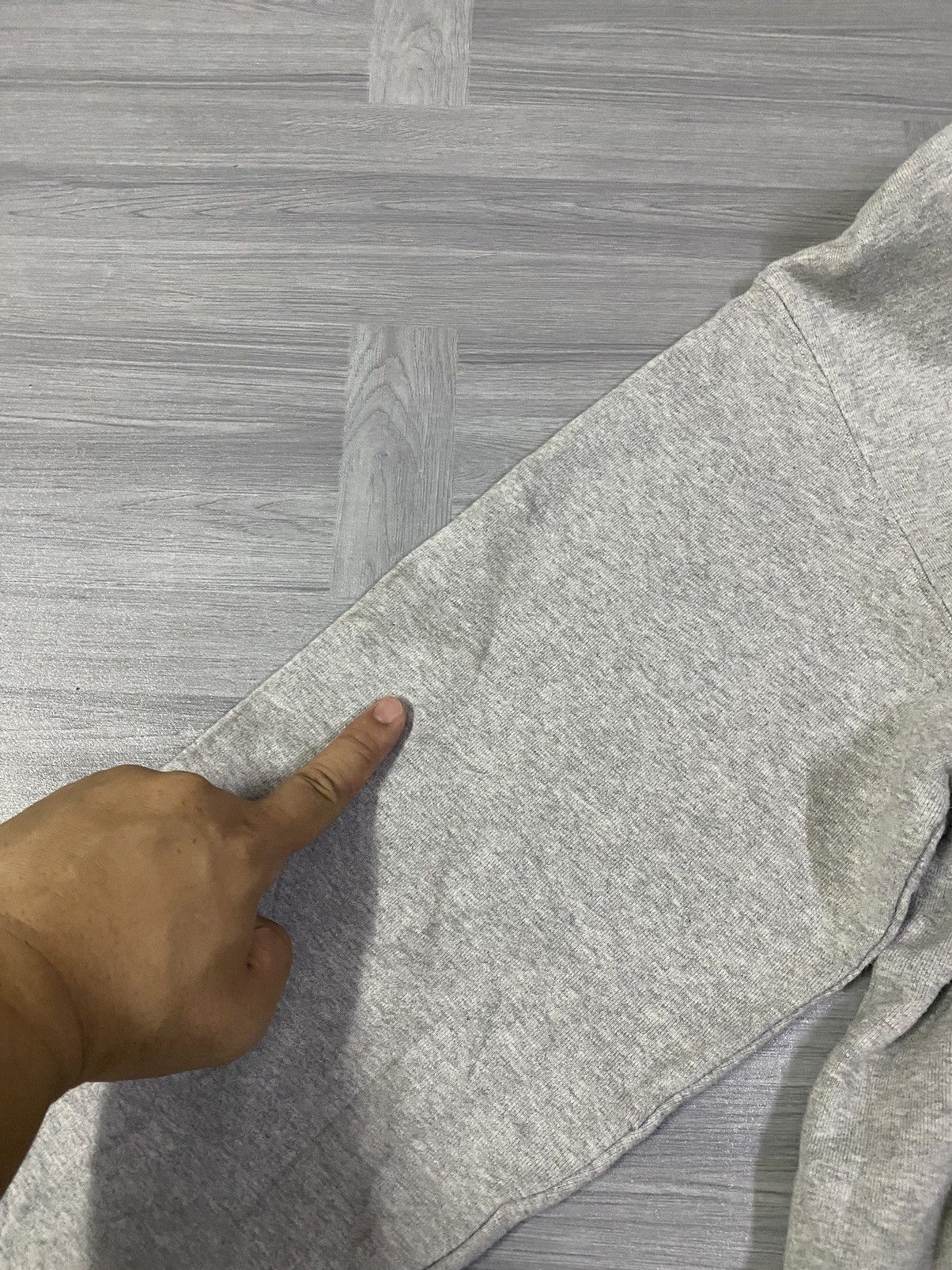 Xlarge XLarge Sweatshirt With Contrasting Design Kangaroo Pocket Size US L / EU 52-54 / 3 - 14 Thumbnail