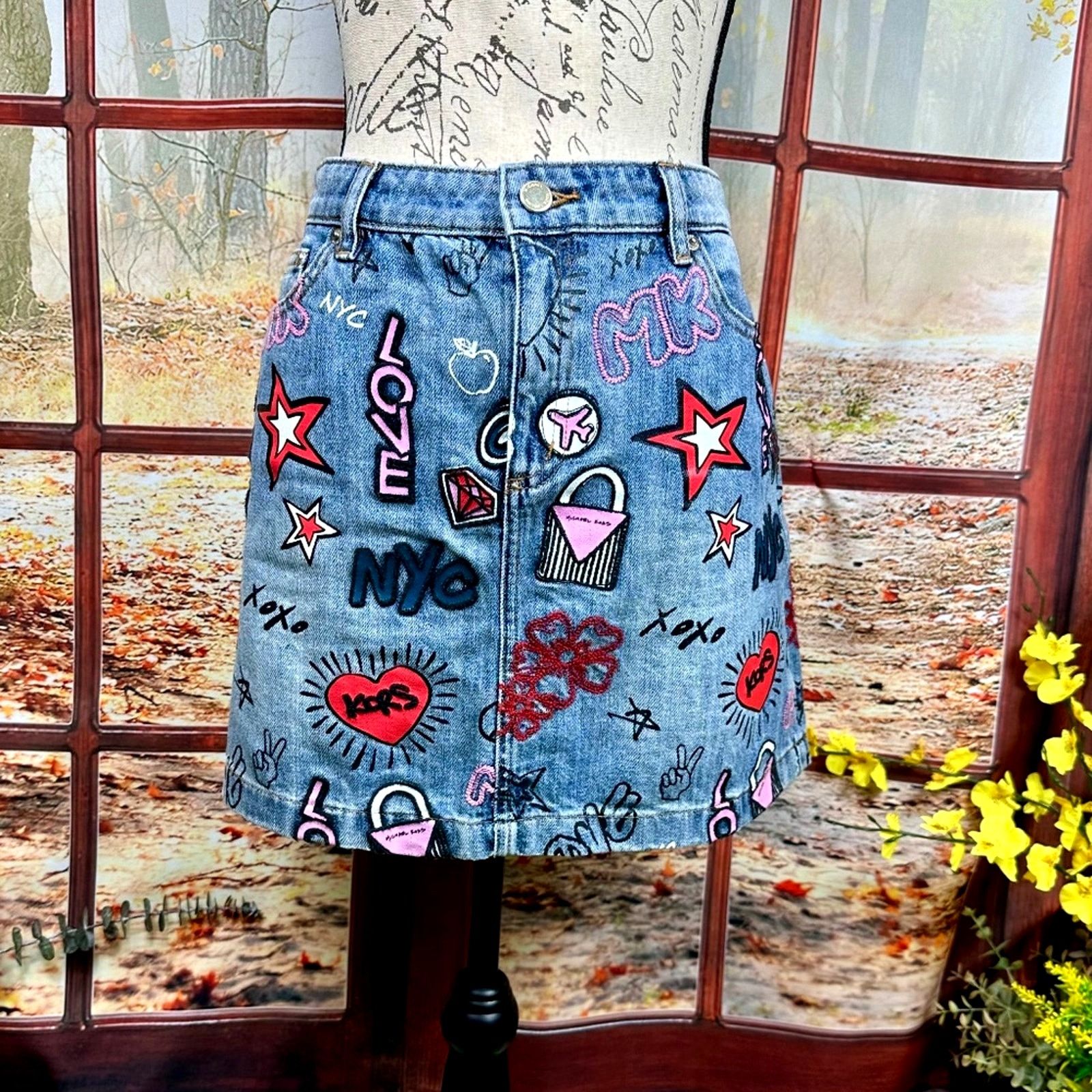 Michael Kors Michael Kors NYC Pop Art Denim Skirt Light blue wash size 8 Size 29" - 6 Thumbnail