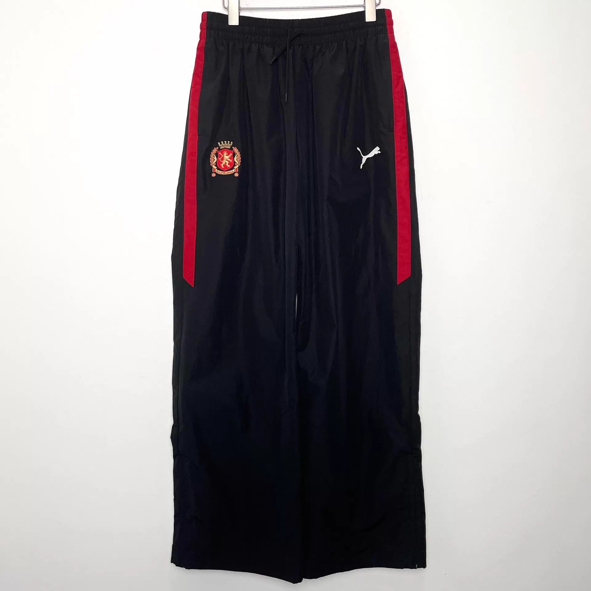 Balenciaga Balenciaga x Puma 25ss Black Red Block Track Pants Size 25" / US 0 / IT 36 - 1 Thumbnail