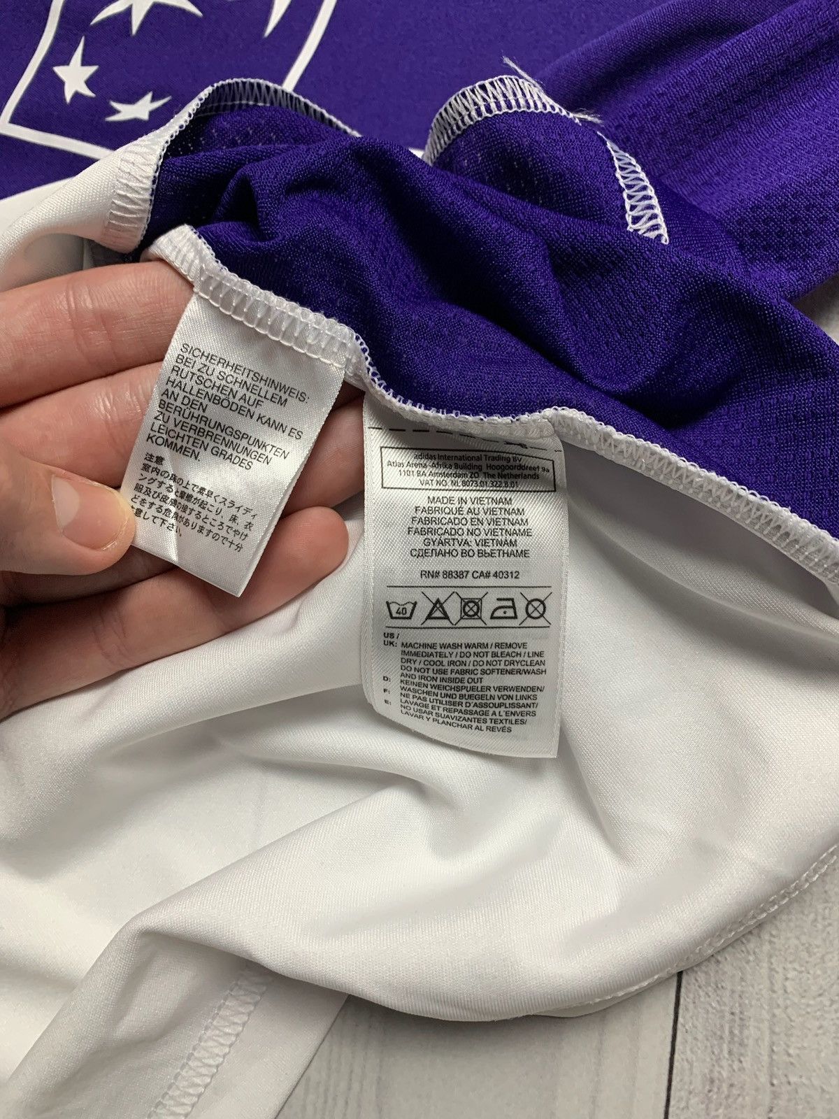 Adidas × Vintage Vintage adidas Anderlecht soccer jersey 6 number rare size M Size US M / EU 48-50 / 2 - 5 Thumbnail