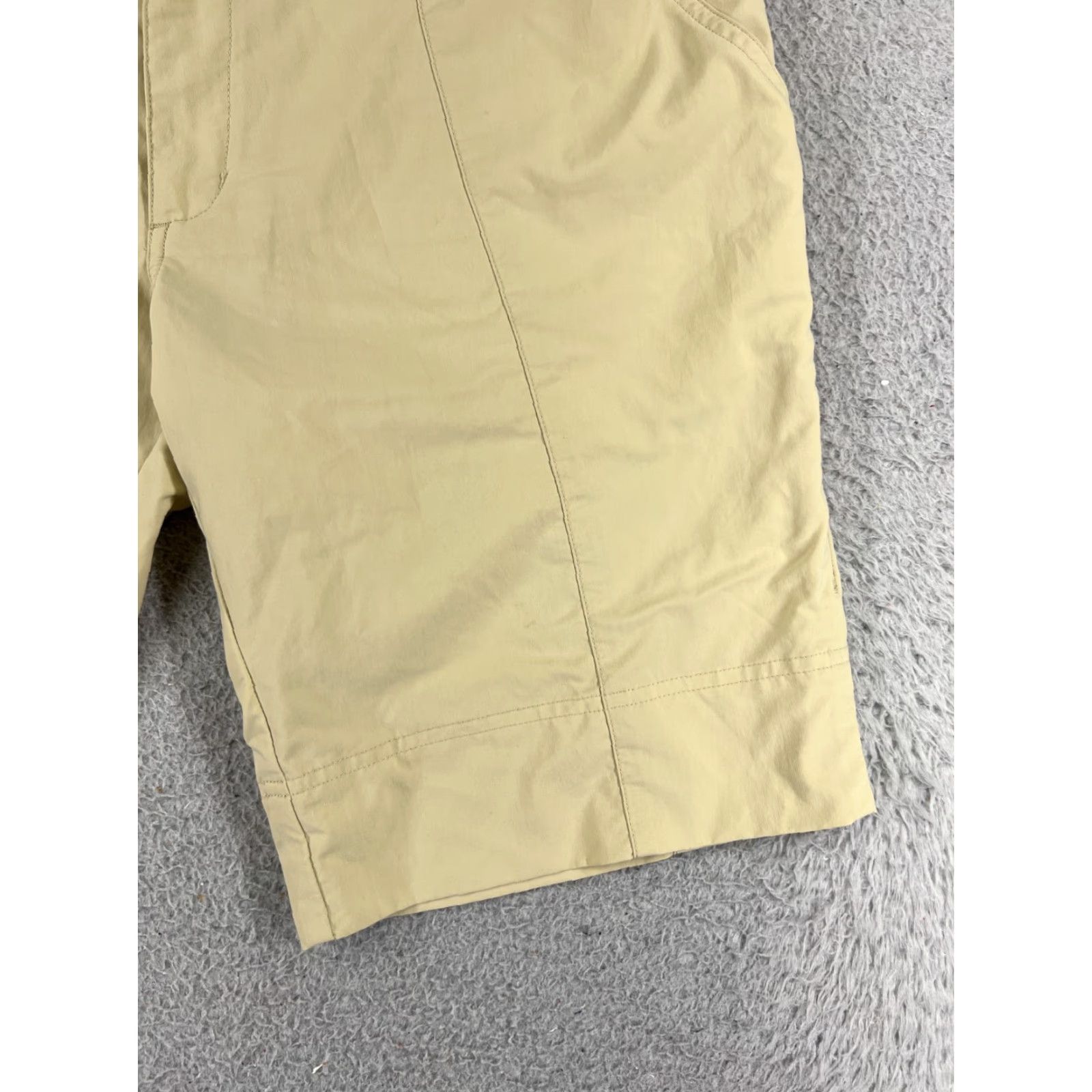 Patagonia Patagonia Shorts Womens 10 Yellow Nylon Chino Golf Pockets 31x11 Vintage No Size 32" / US 10 / IT 46 - 4 Thumbnail