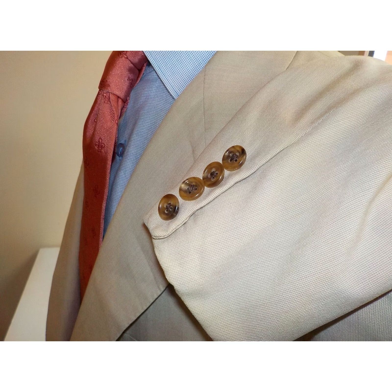Vintage VINTAGE Oxxford Clothes Two-Button Beige Sport Coat Jacket Men 42R, Regular, Neiman Marcus, Notch Lapel, Fully Lined Speical Size US XS / EU 42 / 0 - 3 Thumbnail