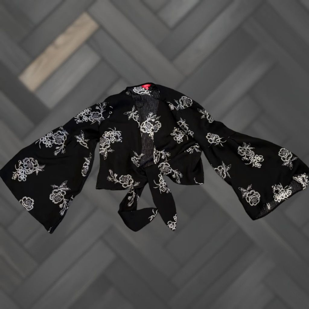 Guess GUESS Sheer Tie Front Crop Top Womens Small Black Floral Boho Flare Sleeve Witch Shirt Size S / US 4 / IT 40 - 1 Thumbnail