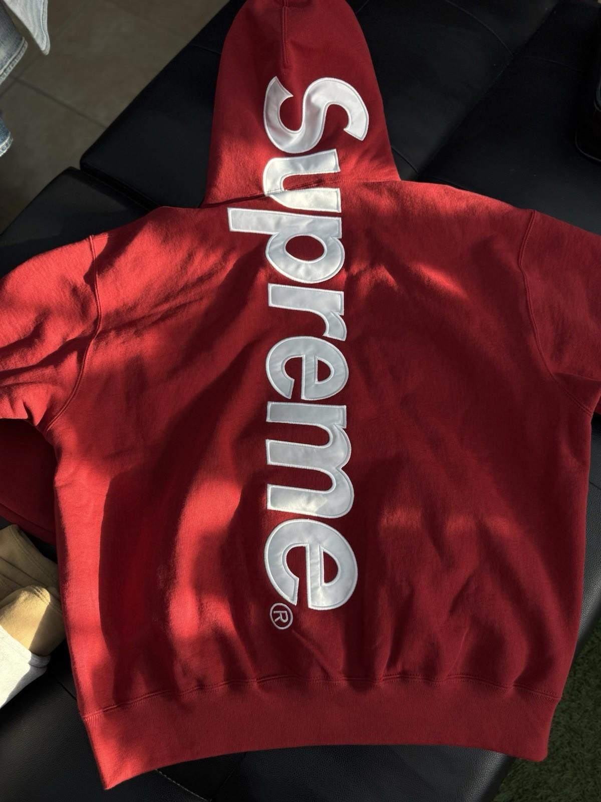Supreme Size L - Supreme Red Appliqué Hooded Sweatshirt (FW25) Size US L / EU 52-54 / 3 - 6 Thumbnail