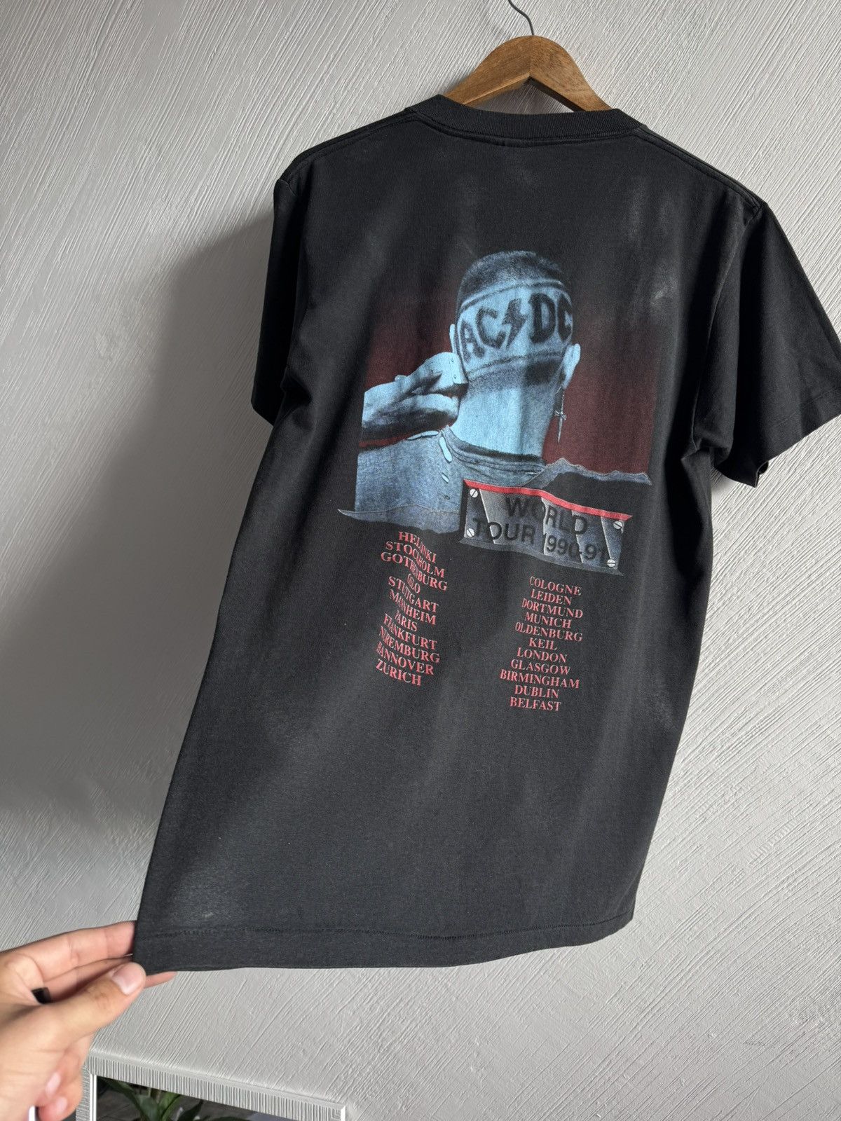 AC/DC Vintage AC/DC 1990 The Razors Edge Tour Rare Rock Shirt Sz L Size US L / EU 52-54 / 3 - 4 Thumbnail