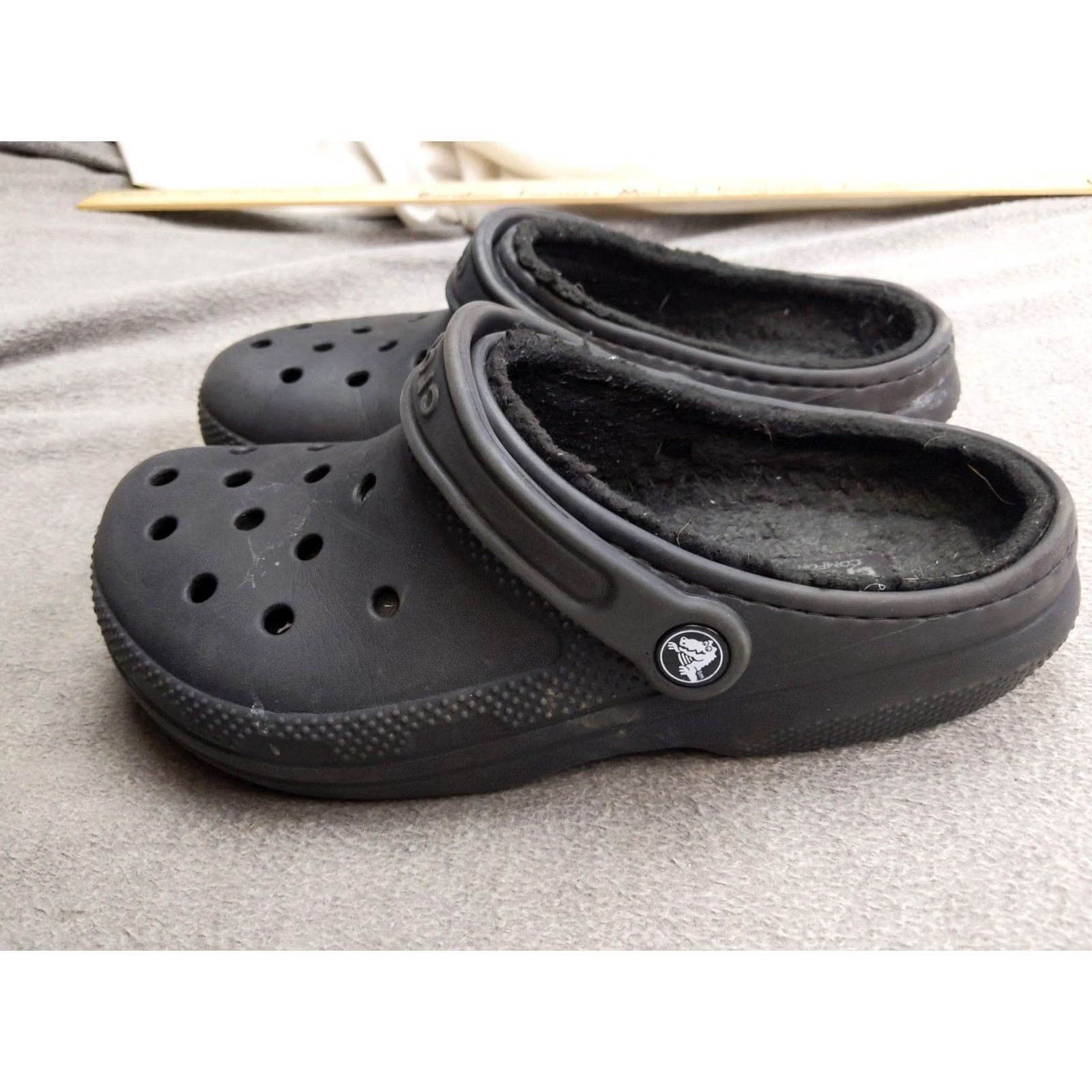 Crocs Crocs Classic Lined Clog Shoes Womens 8 Mens 6 Black Faux Fur Slip On Indoor Outdoor Comfort Crocs Classic Lined Clog Size M / US 6-8 / IT 42-44 - 2 Thumbnail