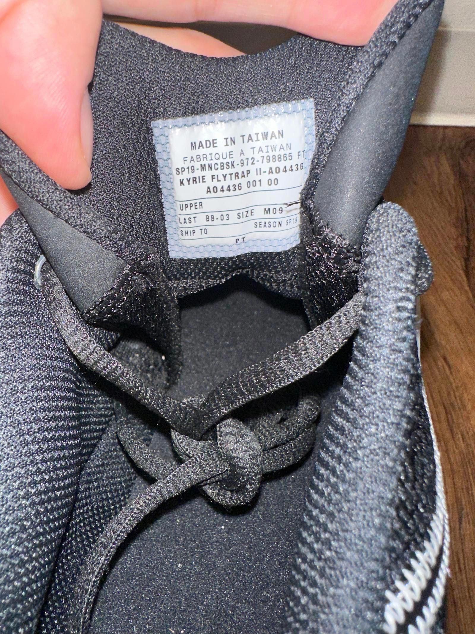 Nike Nike Kyrie Flytrap 2 Black White Sample Size US 9 / EU 42 - 7 Thumbnail
