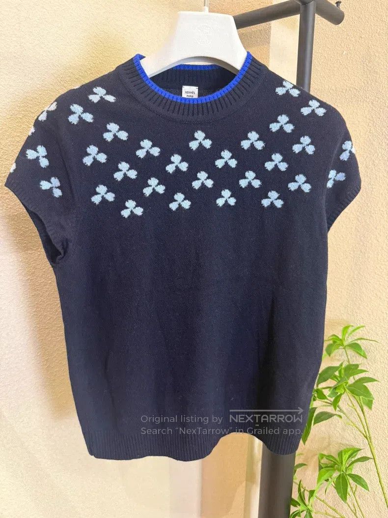 Hermes Hermes Knit Short Sleeve Top with Blue Floral Jacquard Size XS / US 0-2 / IT 36-38 - 1 Thumbnail