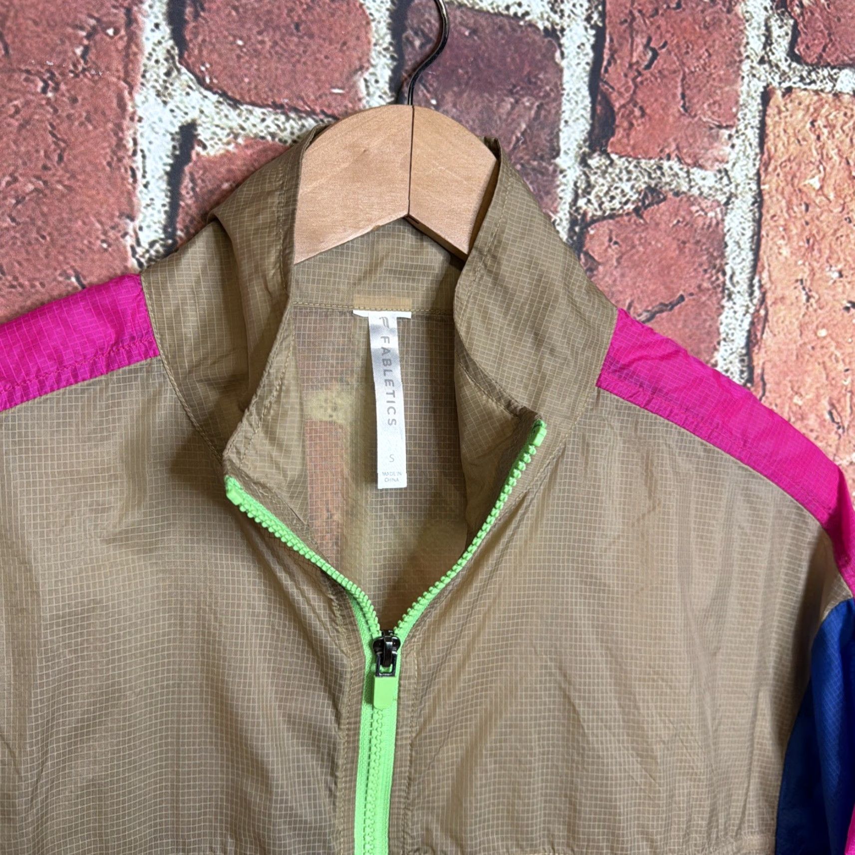 Fabletics Fabletics Women's Payton Woven Jacket Cedar Full Zip Size Small Size S / US 4 / IT 40 - 2 Thumbnail