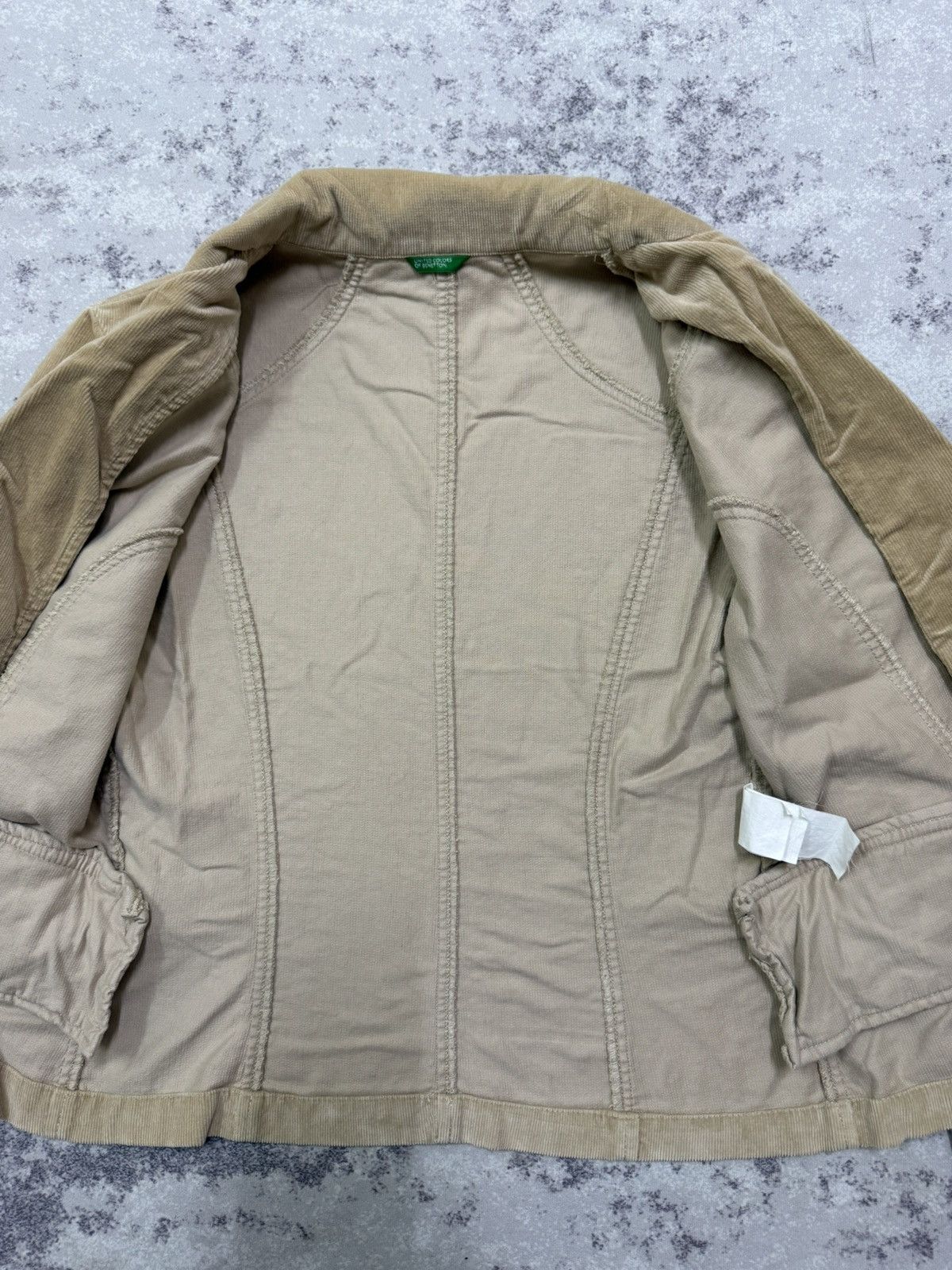 United Colors Of Benetton United colors of Benetton beige corduroy blazer Jacket Size XS / US 0-2 / IT 36-38 - 8 Thumbnail
