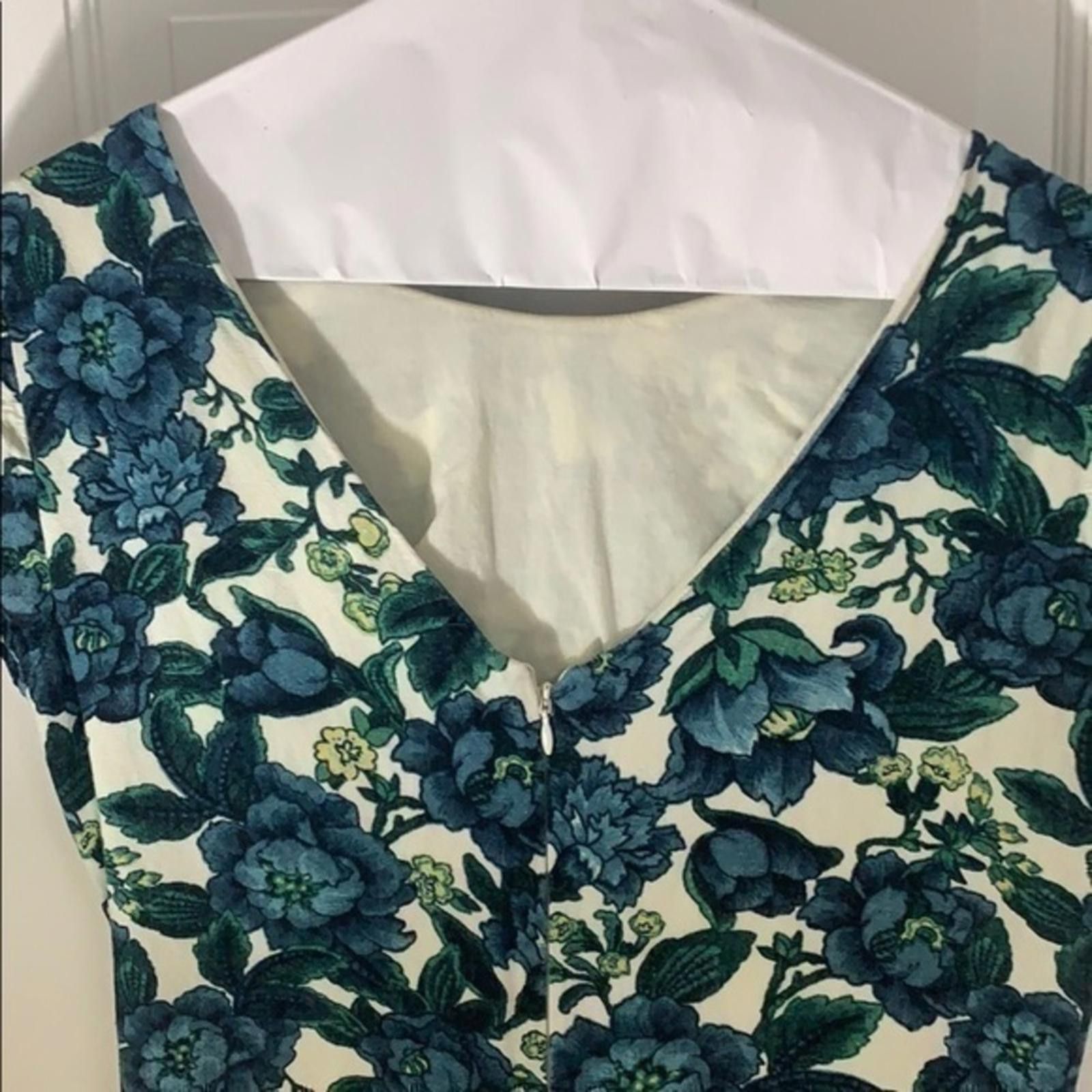 Designer Loft floral v neck back dress Size XS / US 0-2 / IT 36-38 - 7 Thumbnail