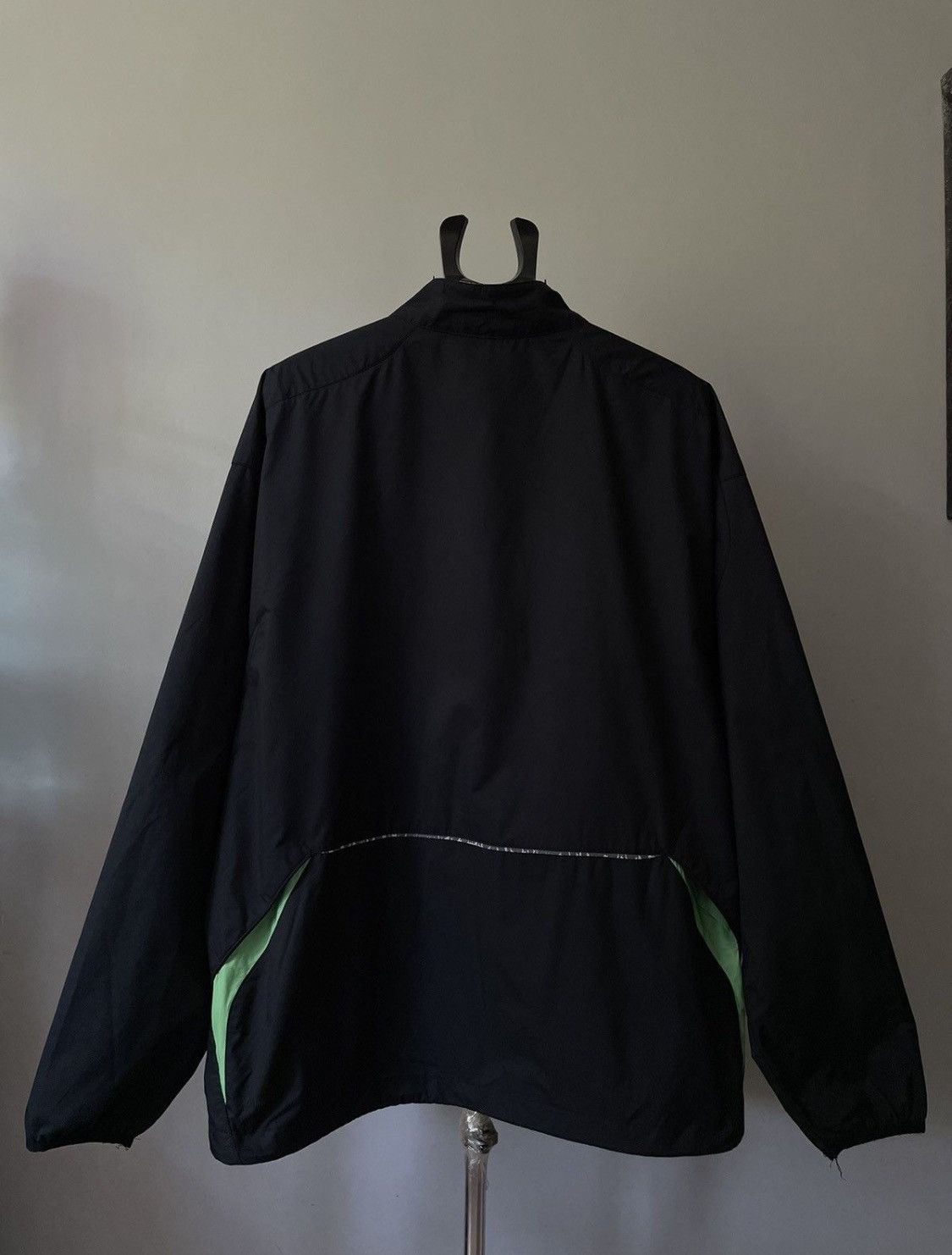 Nike × Vintage Nike Vintage Y2K Nylon Track Jacket Size US XL / EU 56 / 4 - 3 Thumbnail