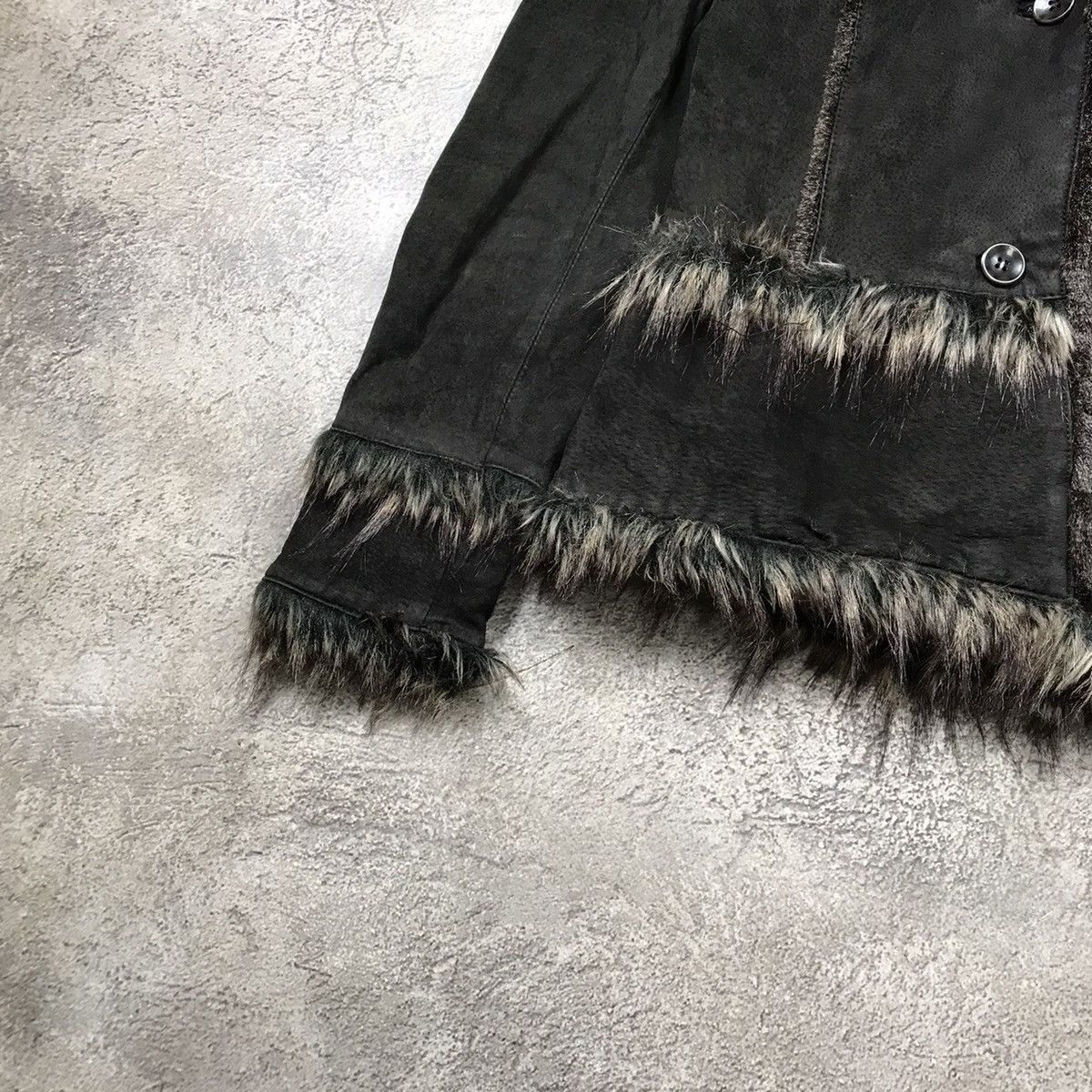 Vintage Vintage Y2K Black Puffer Jacket Fur Collar Streetwear 90s M Size M / US 6-8 / IT 42-44 - 4 Thumbnail