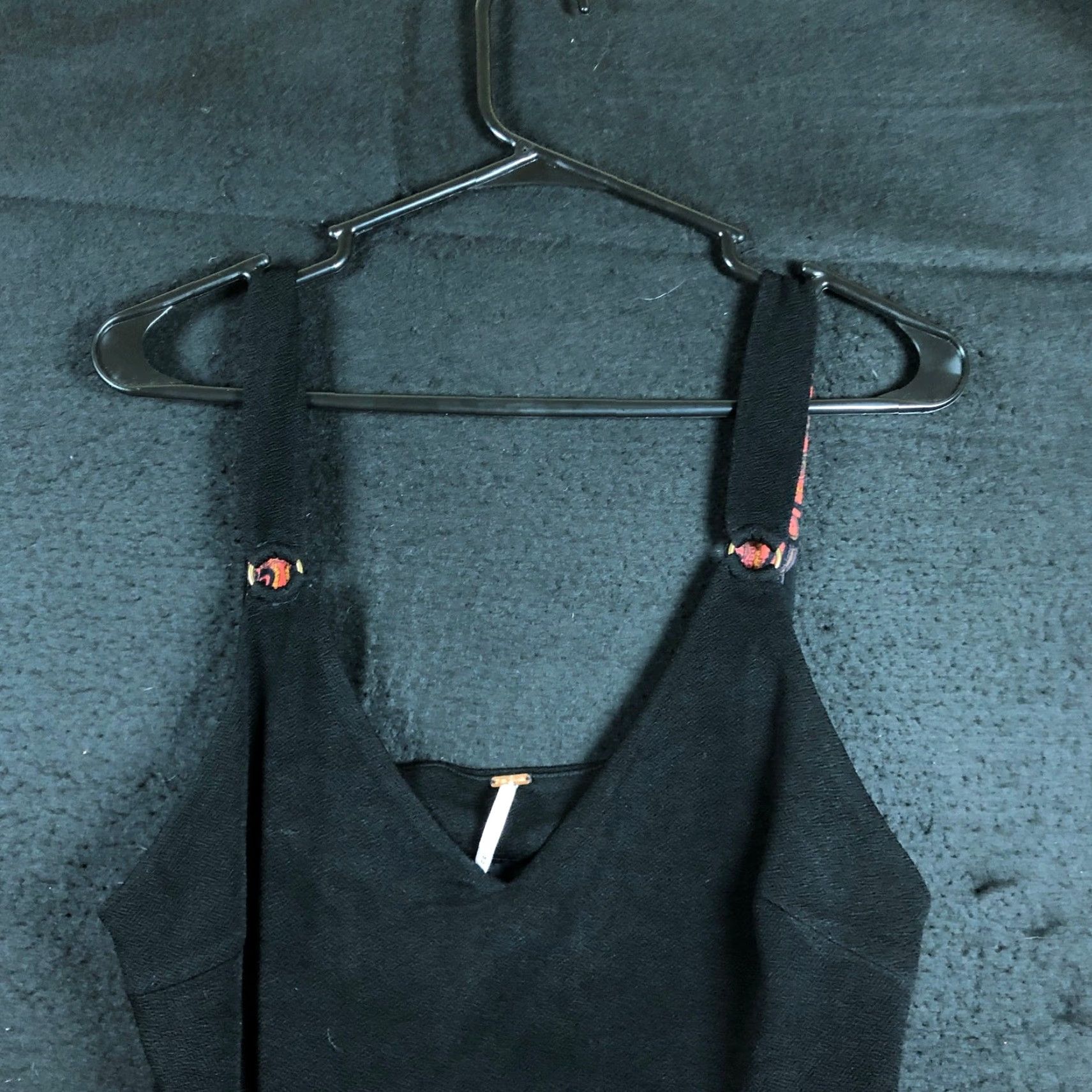 Free People Free People Blouse Black V-Neck Crop Side Paisley Bow Tie Stretch Medium Women’s Shirt Sleeveless Halter N/A Size M / US 6-8 / IT 42-44 - 3 Thumbnail