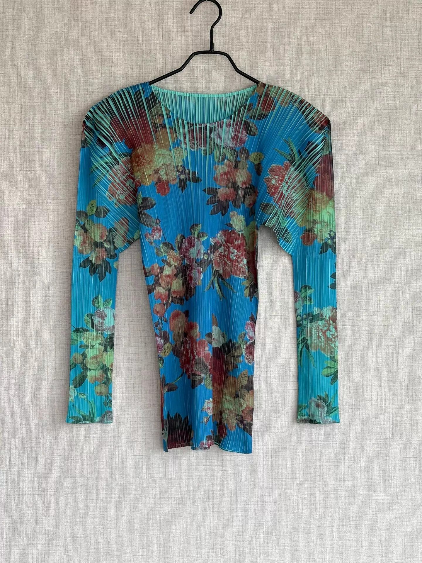 Pleats Please Issey Miyake PLEATS PLEASE blue printed longsleeve top Size S Size S / US 4 / IT 40 - 1 Thumbnail