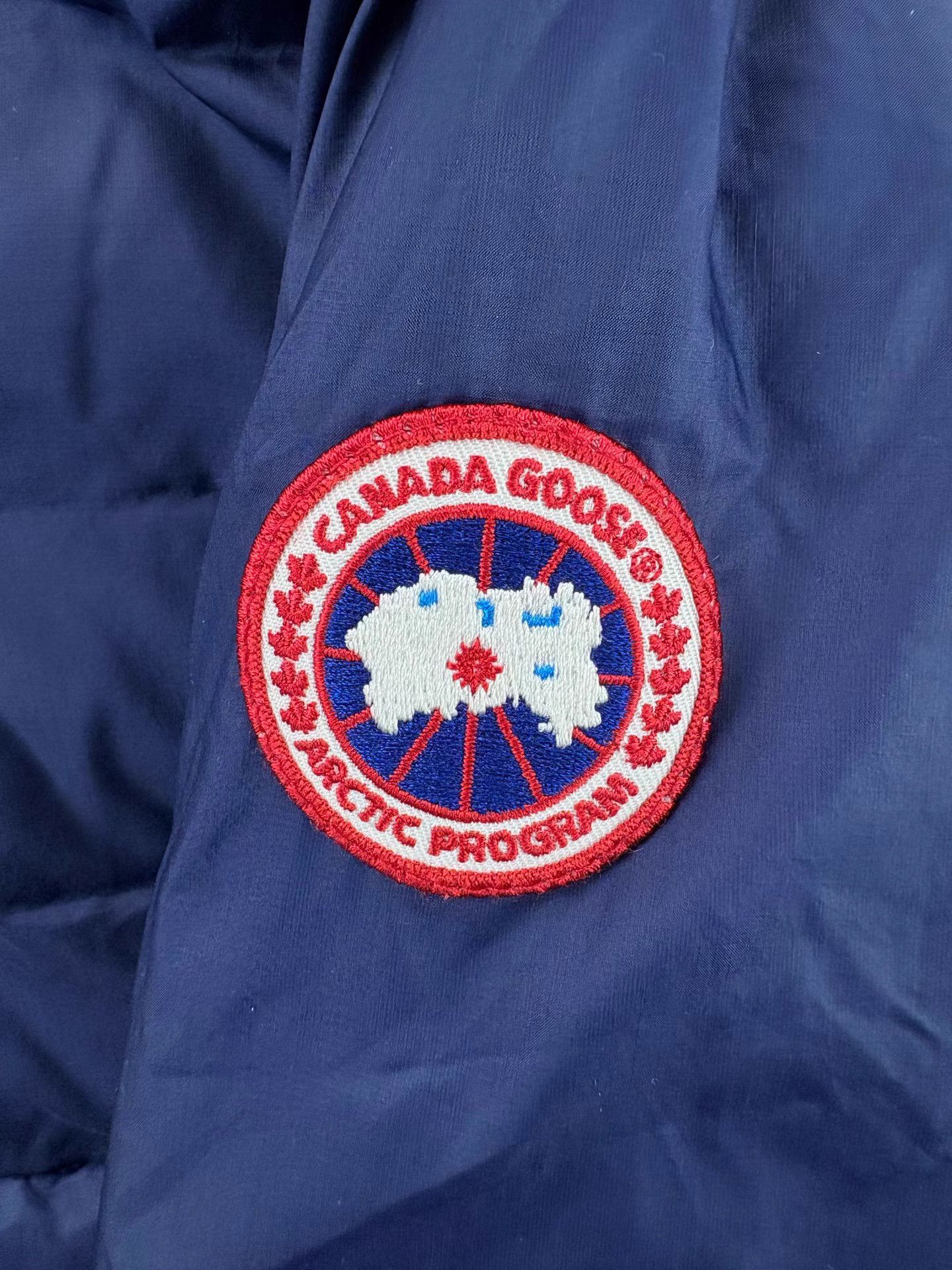 Canada Goose CANADA GOOSE LODGE Logo Down Jacket Size US S / EU 44-46 / 1 - 3 Thumbnail