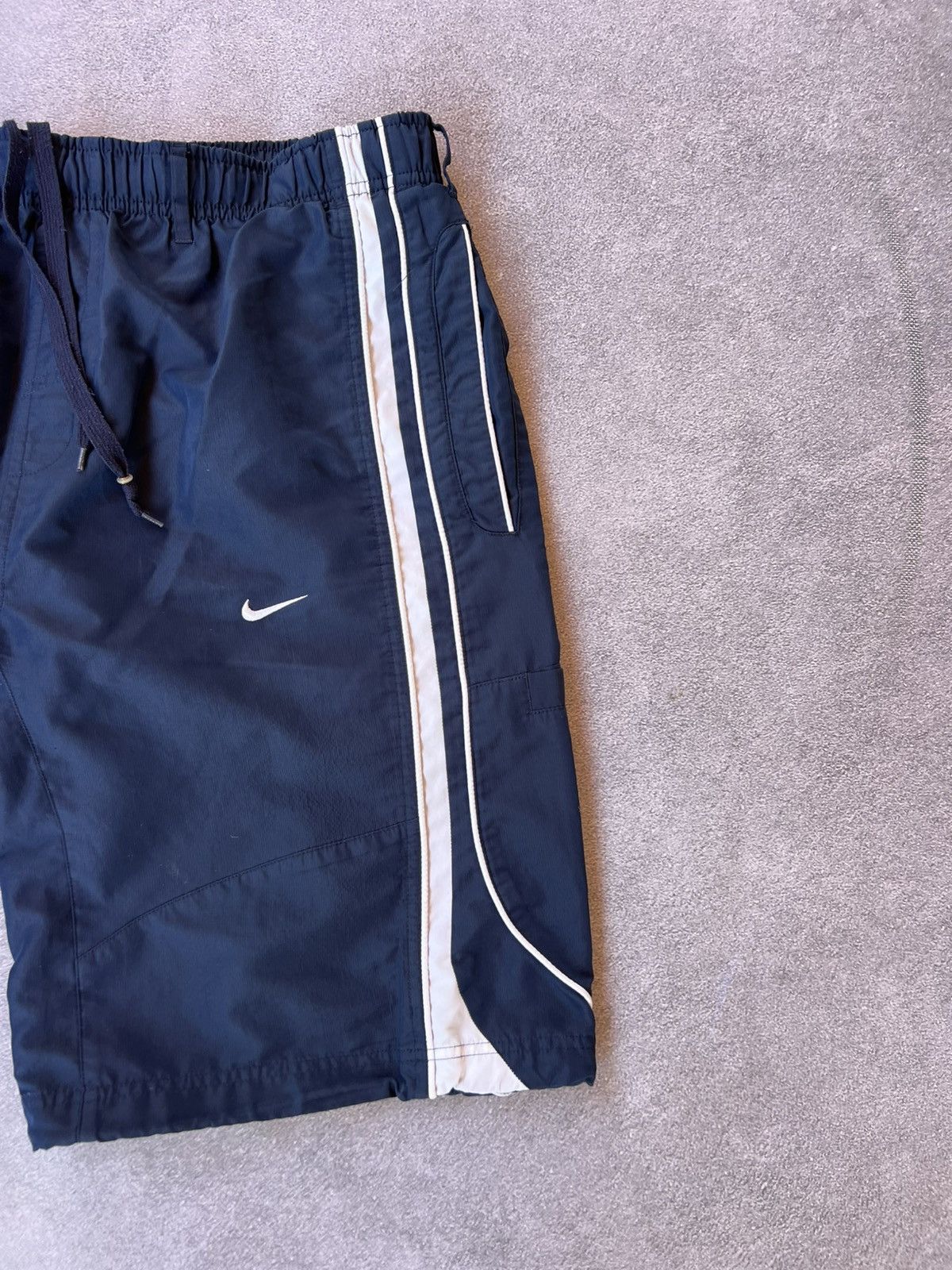Nike 🔥 Vintage Nike Blue Y2K Nylon Shorts – Size M/L Size US 32 / EU 48 - 5 Thumbnail