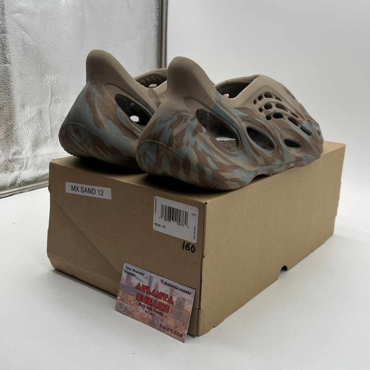 Adidas Yeezy foam runner Mx sand grey Size US 12 / EU 45 - 5 Thumbnail