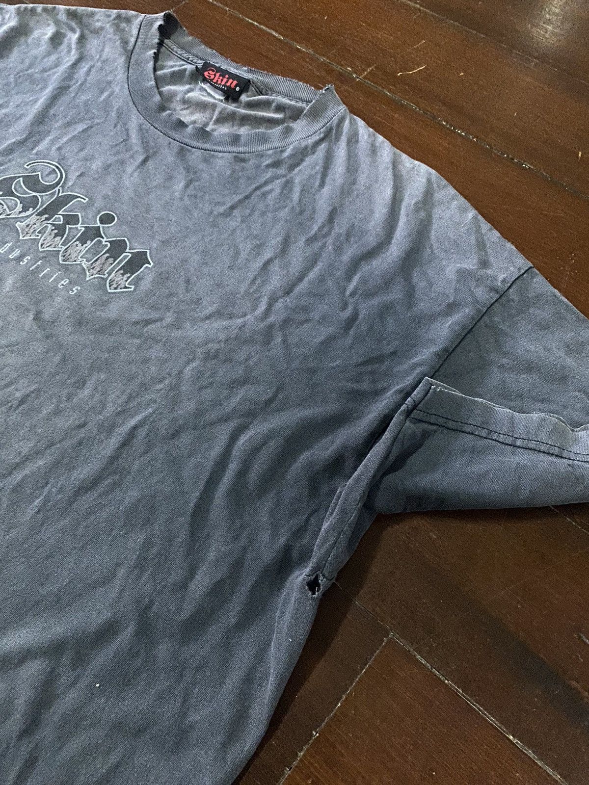 Hook-Ups FIRE 🔥🔥 VINTAGE 90s SKIN INDUSTRIES SPELL OUT DISTRESSED Size US XXL / EU 58 / 5 - 11 Thumbnail