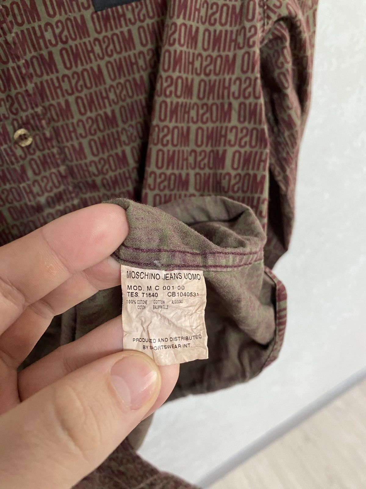 Moschino Vintage Moschino “Mirror Mirror On The Wall” Shirt Size US XL / EU 56 / 4 - 5 Thumbnail