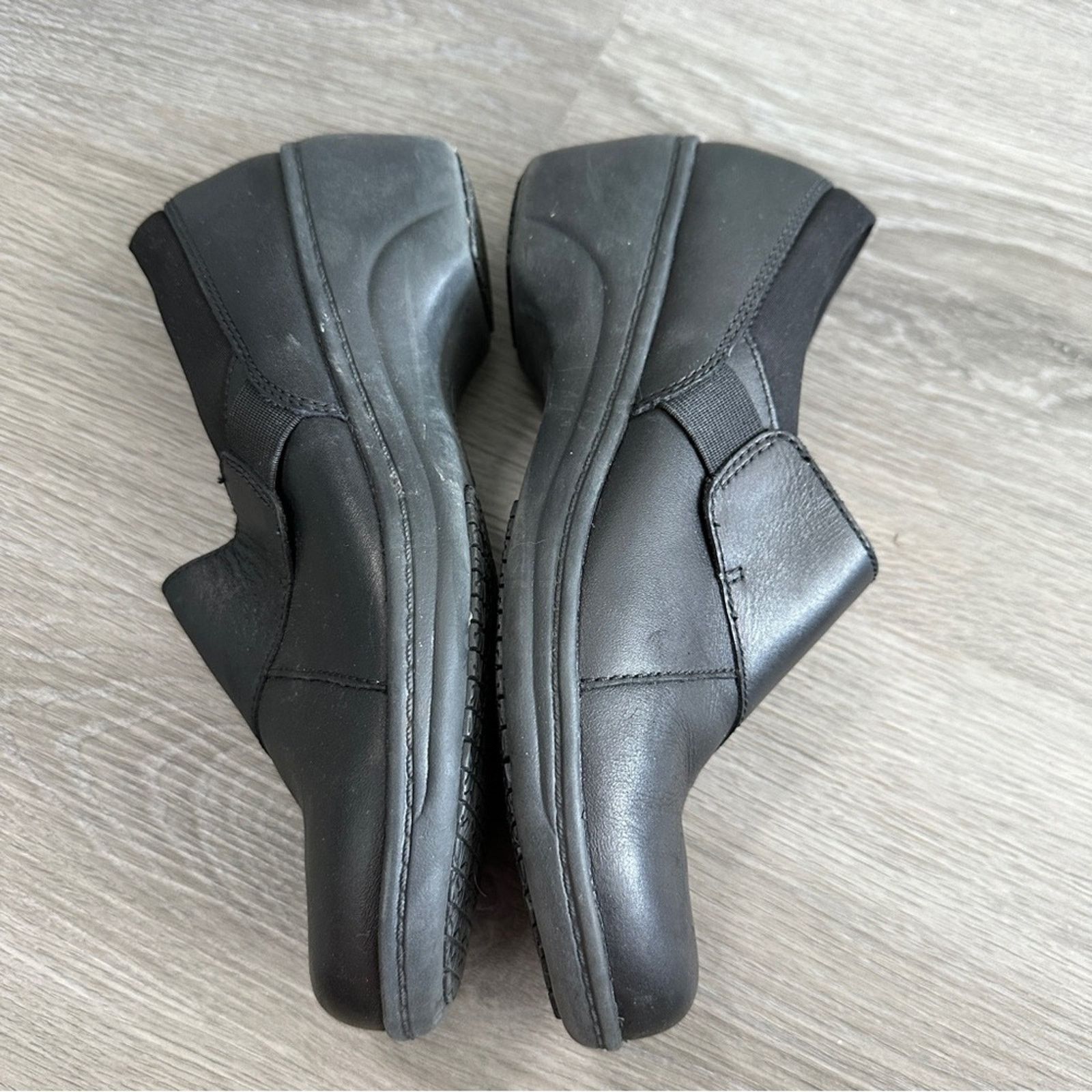Clarks Clarks Grasp High Black Leather Slip On Clogs Shoes Size 7 Size US 7 / IT 37 - 4 Thumbnail
