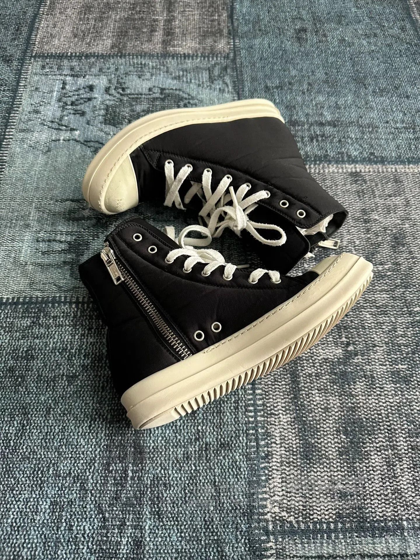 Rick Owens Drkshdw Rick Owens Canvas Sneakers. Size US 6 / IT 36 - 1 Thumbnail