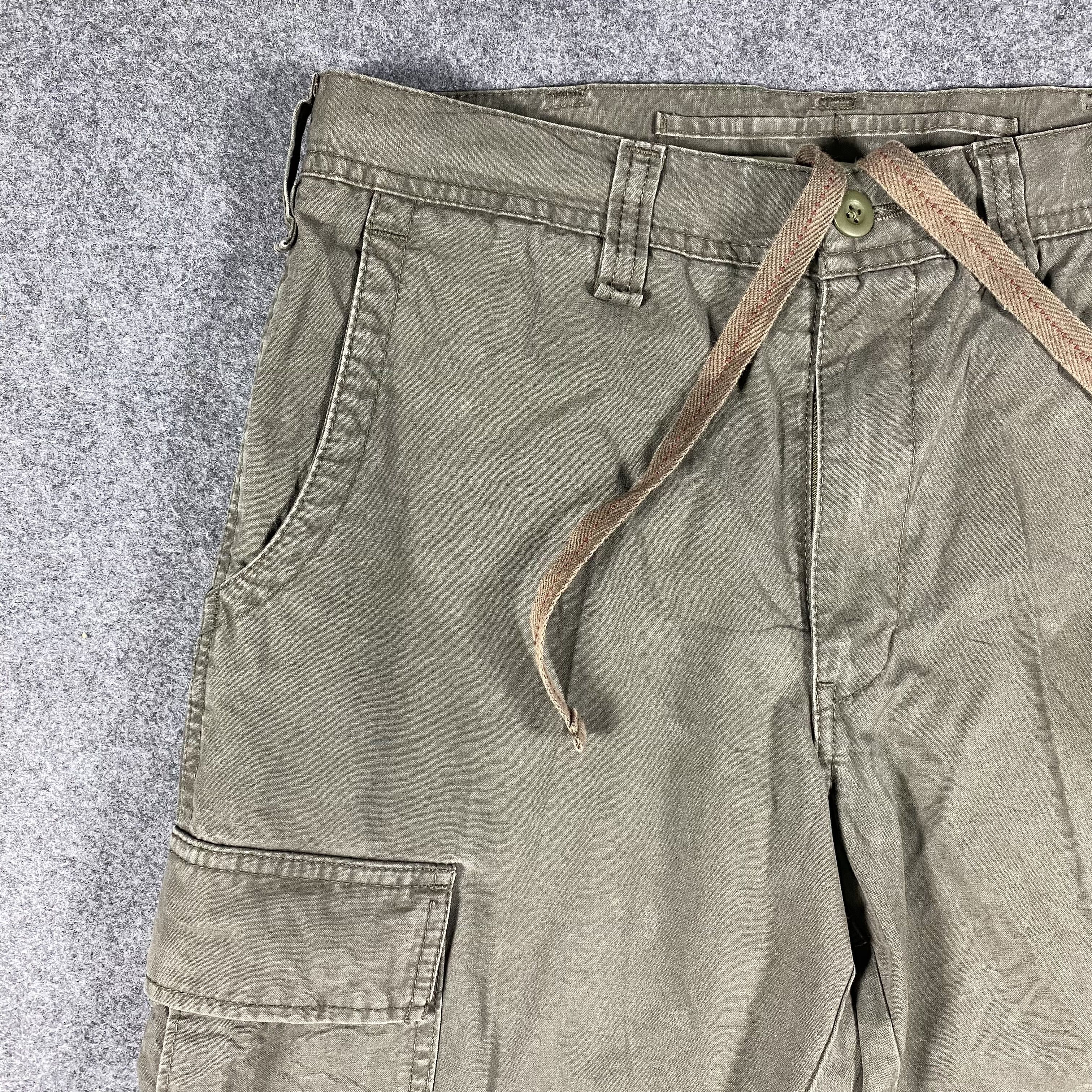 Japanese Brand Japanese Brand Uniqlo Multipocket Tactical Cargo Pants Size US 30 / EU 46 - 2 Thumbnail