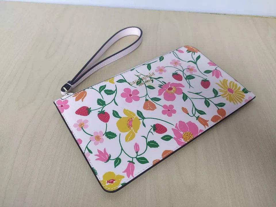 Kate Spade Kate Spade Lucy Strawberry Garden L-Zip Wristlet T-0006 Size ONE SIZE - 3 Thumbnail