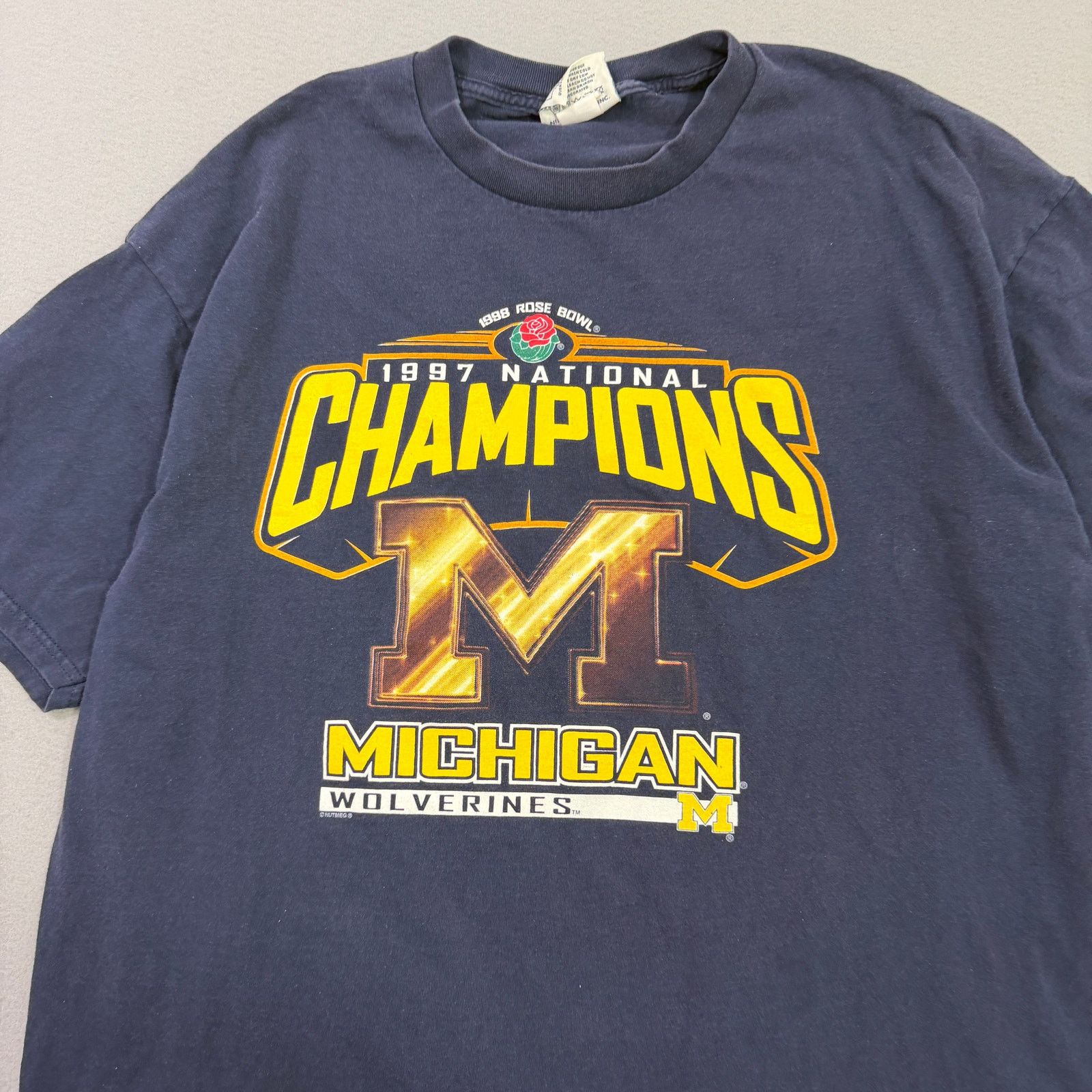 Vintage Vintage 1997 Michigan Wolverines National Championship Shirt Size US XXL / EU 58 / 5 - 2 Thumbnail