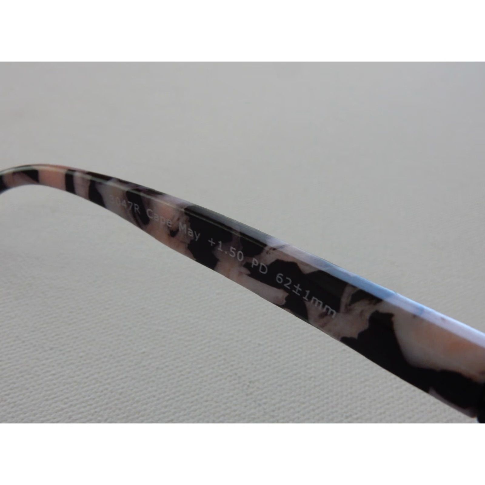 Vintage VINTAGE Peepers Women's Pink Magnified Sunglasses 1.50 Reading Cape May 3047R Size ONE SIZE - 4 Thumbnail