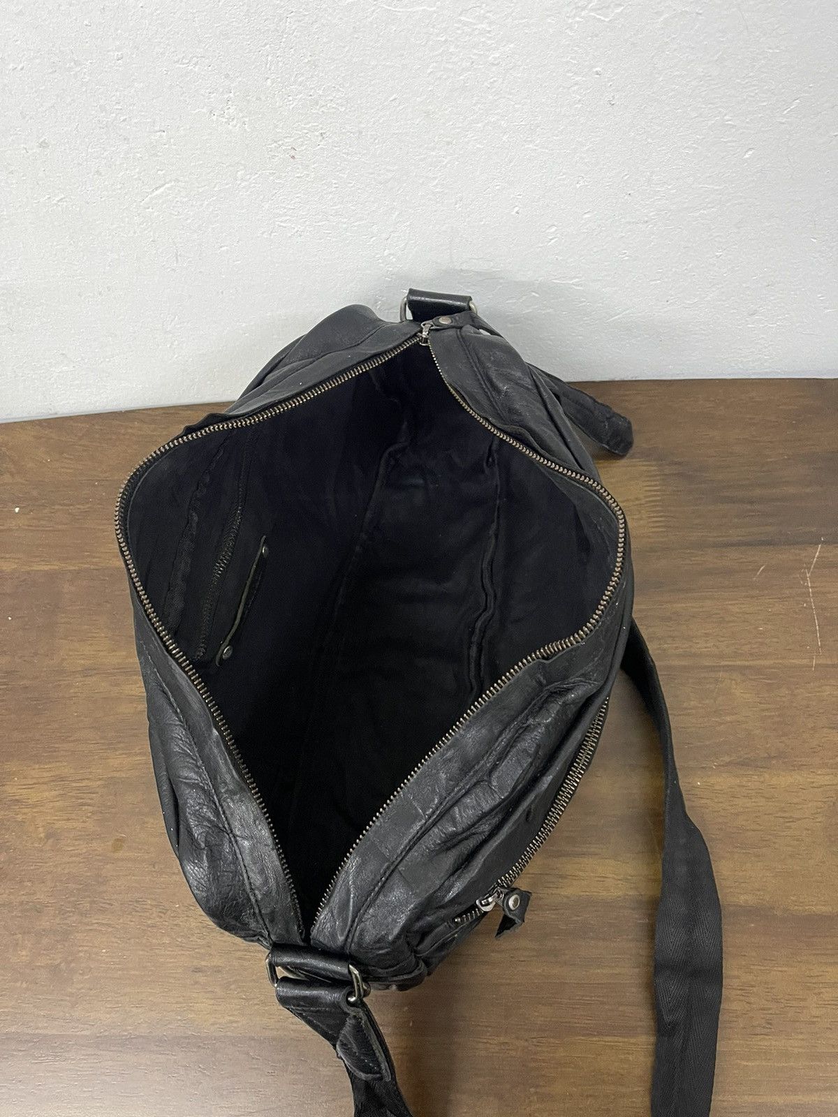 Bark × Genuine Leather × Japanese Brand Unisex🔥🔥🔥BARK TANNAGE japan leather bondage crossbody bag Size ONE SIZE - 14 Thumbnail