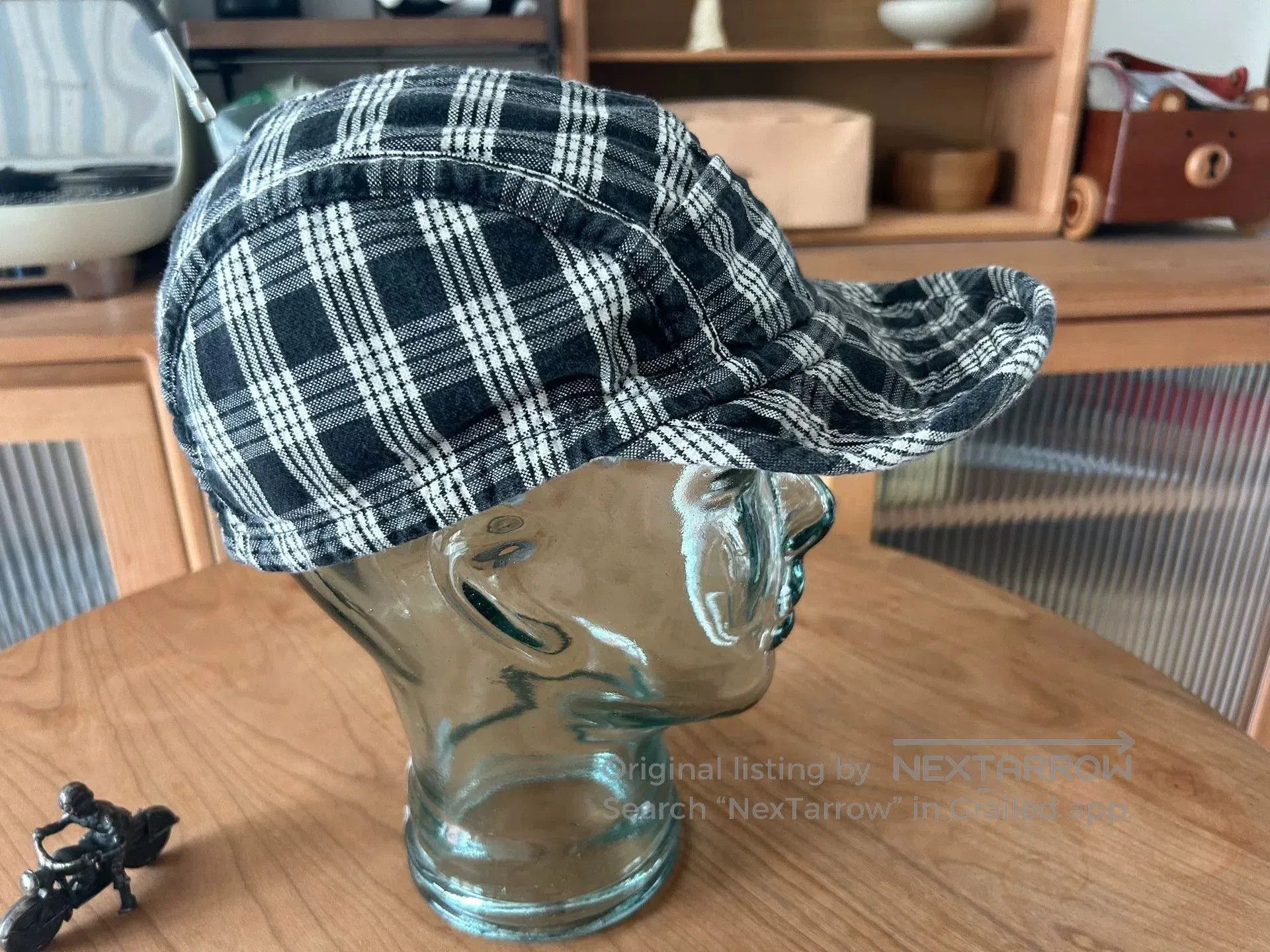 Porter Classic black plaid cap with brim. Size ONE SIZE - 1 Thumbnail