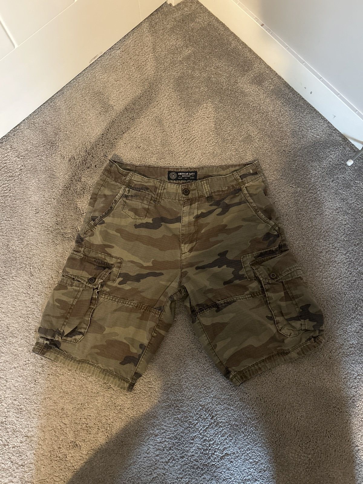 American Eagle Outfitters AE VINTAGE CARGO SHORTS Size US 31 - 1 Thumbnail