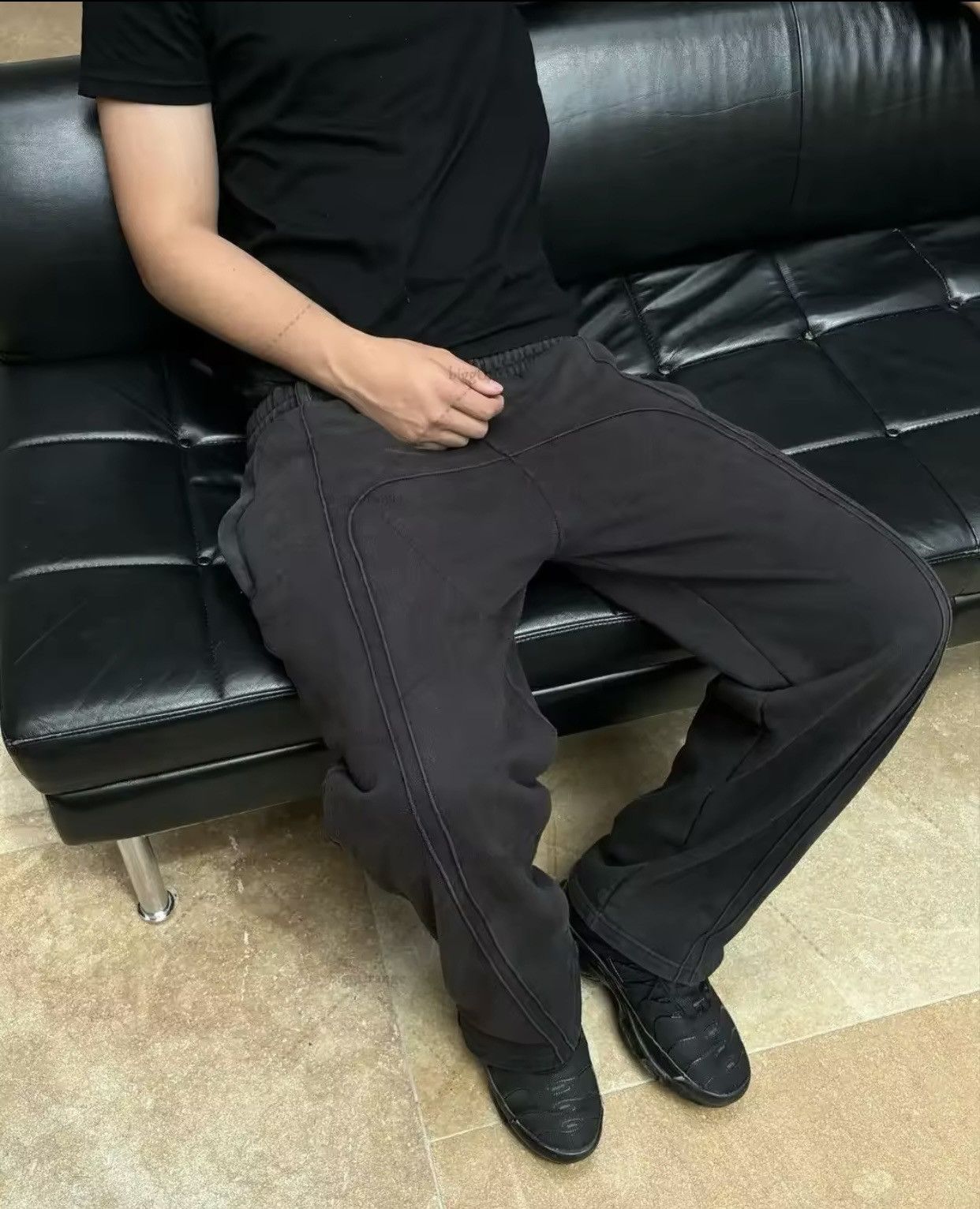 Japanese Brand Retro Splicing Oversized Sweatpants Size US 31 - 1 Thumbnail