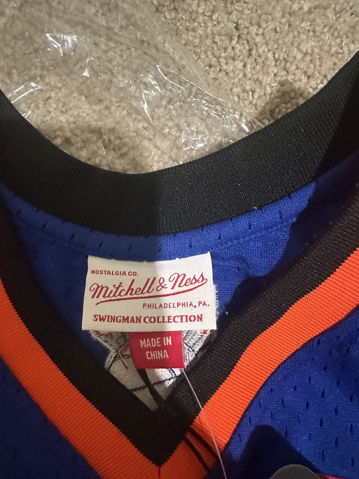 Mitchell & Ness NBA WU TANG SHAOLIN X BRNBA REMIX JERSEY KNICKS (SMALL) Size US S / EU 44-46 / 1 - 6 Thumbnail