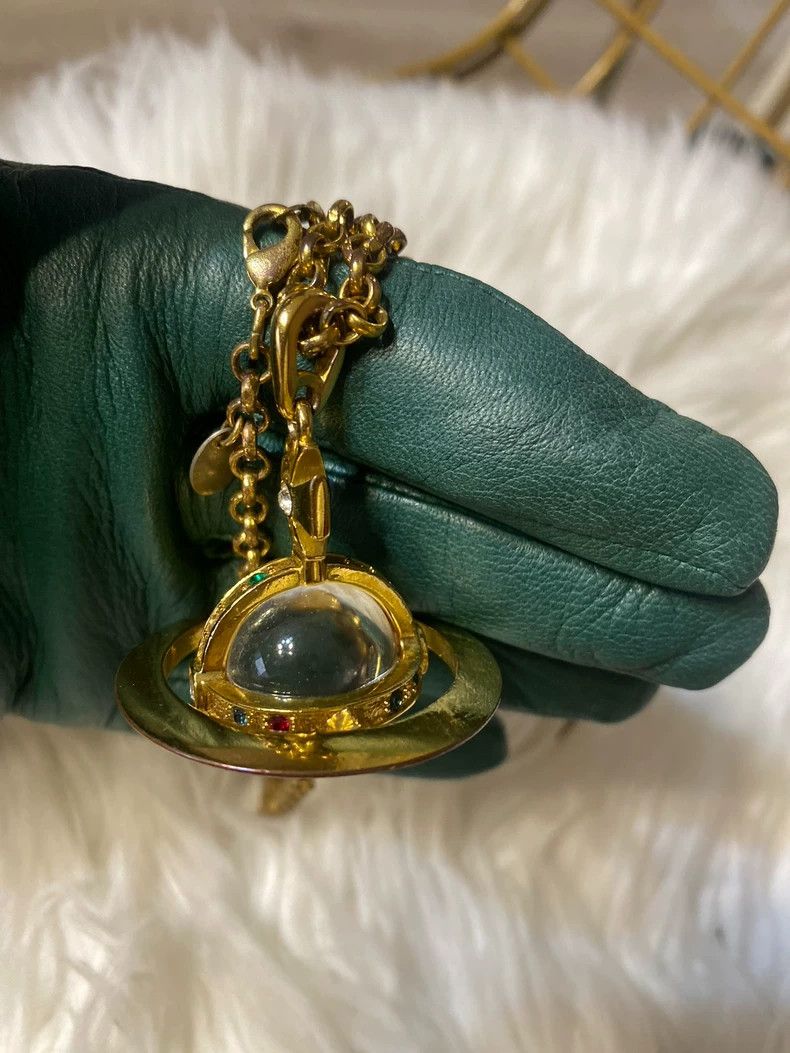 Vivienne Westwood Vivienne Westwood Large vintage gold orb necklace Size ONE SIZE - 2 Thumbnail