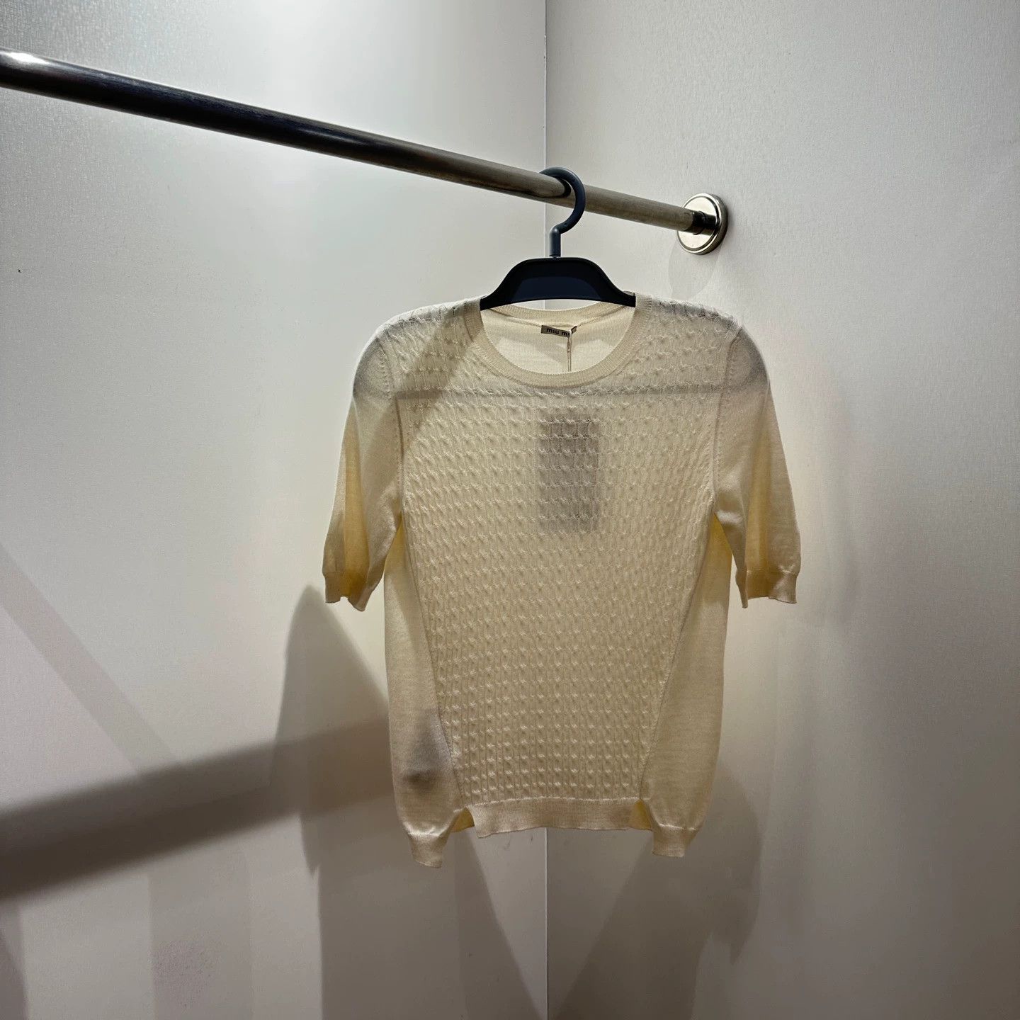 Miu Miu MIU MIU beige cashmere knit sweater size 38 apr629 Size XS / US 0-2 / IT 36-38 - 1 Thumbnail