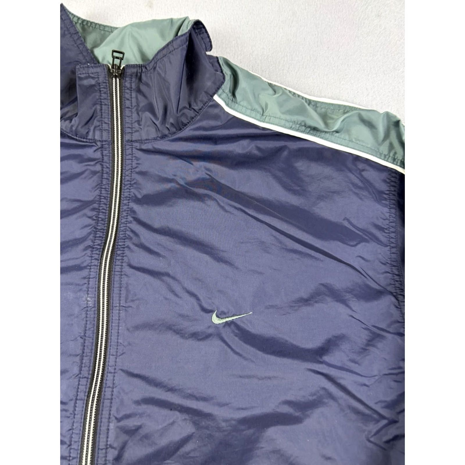 Nike VINTAGE Nike Windbreaker Men XL Blue Full Zip Nylon 90s Swoosh Jacket Size US XL / EU 56 / 4 - 2 Thumbnail