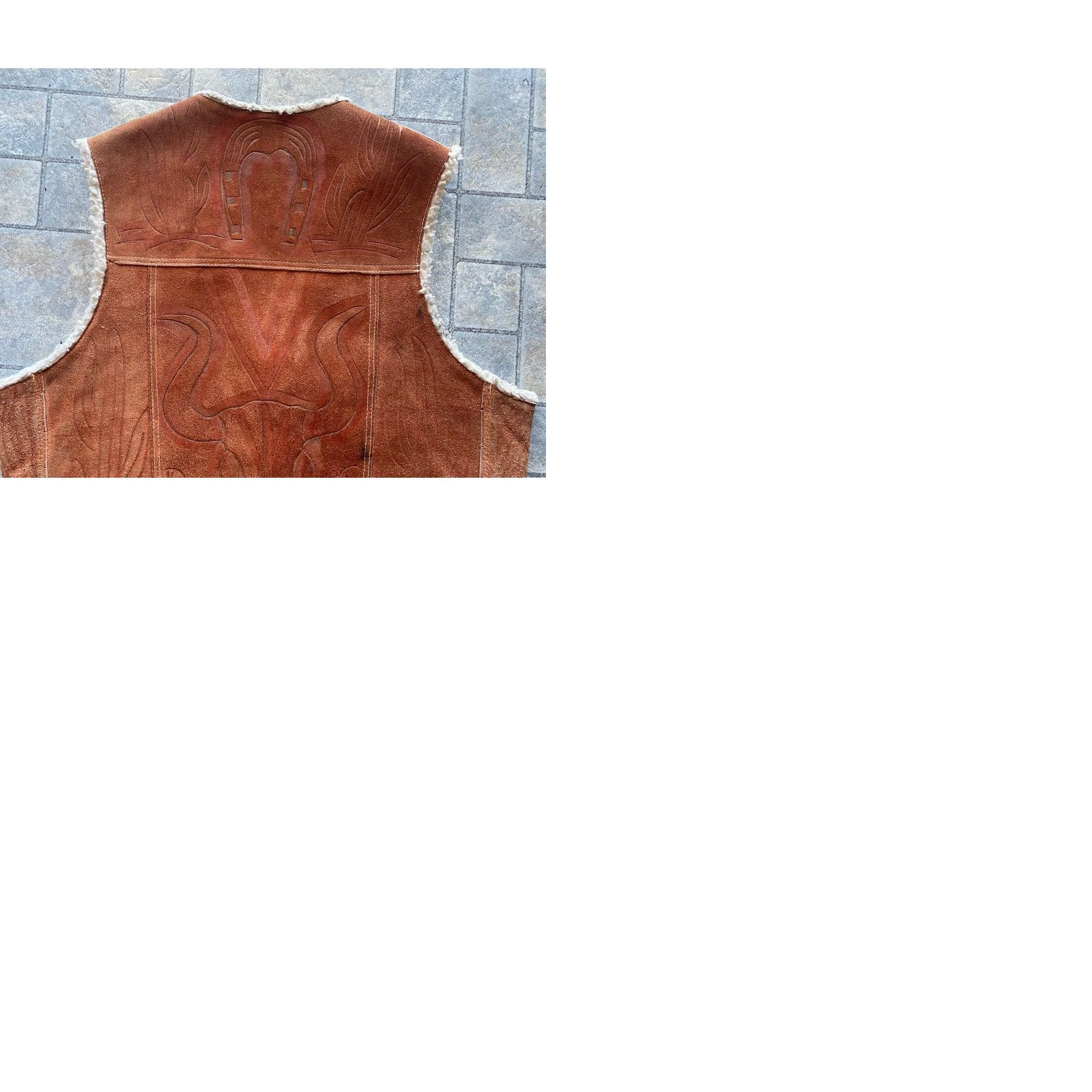 Vintage Hecho En Mexico Pile Genuine Leather Tooled Vest 44 Brown Horseshoe Cactus Bull Mens Vest Brown Size US S / EU 44-46 / 1 - 9 Thumbnail