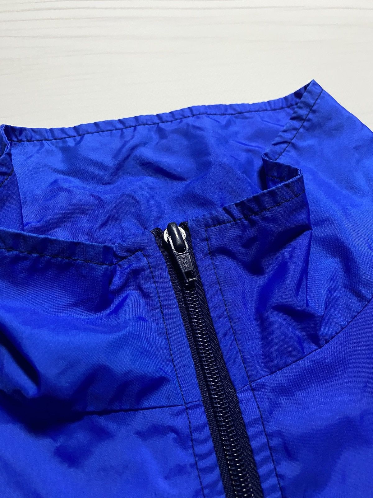 Nike × Vintage Vintage Nike 90’s Big Logo nylon y2k light jacket Retro Size US L / EU 52-54 / 3 - 12 Thumbnail