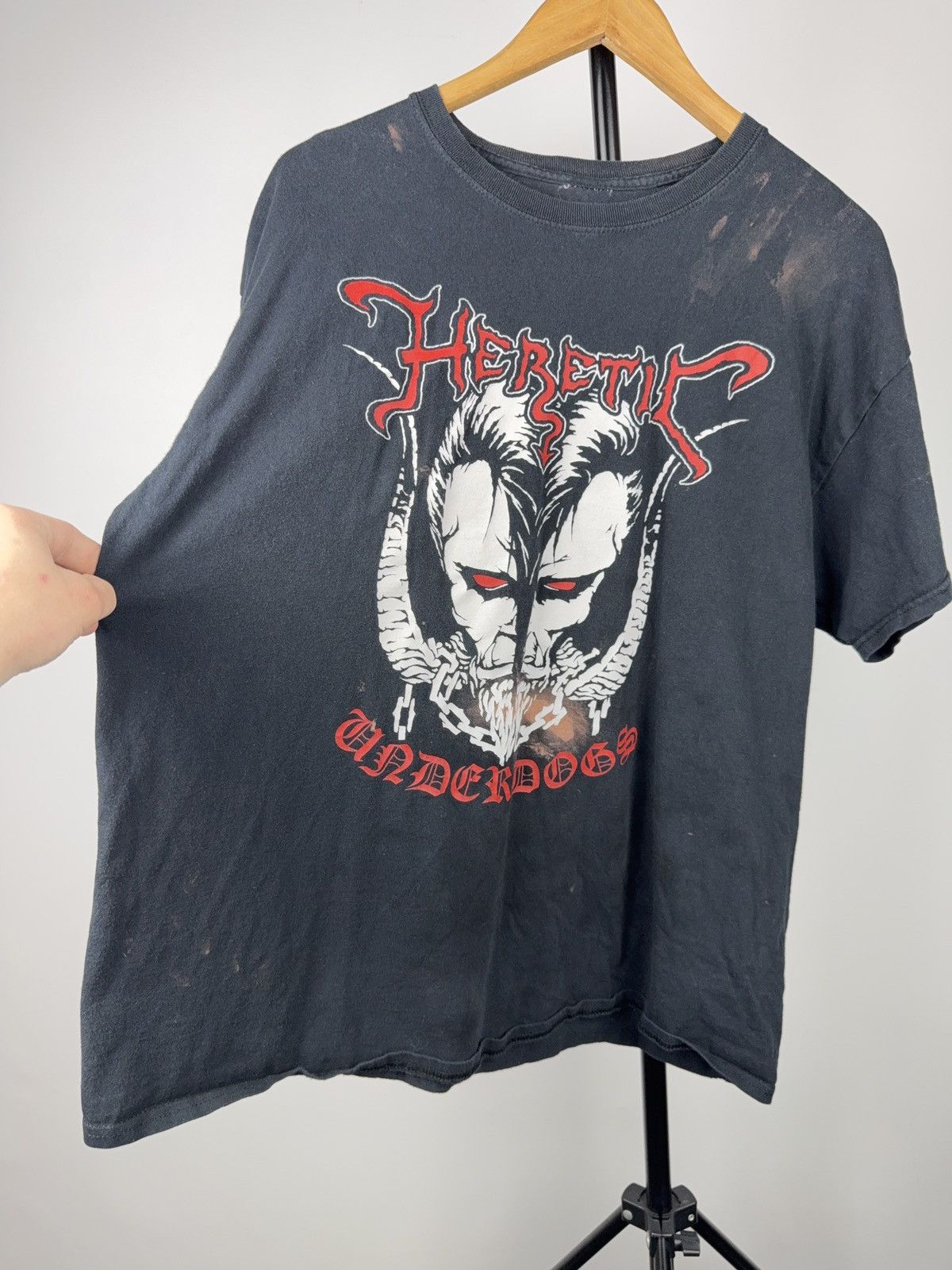 Band Tees 00s Heretic Underdogs Metal Band Graphic T Shirt Distressed Size US XL / EU 56 / 4 - 6 Thumbnail