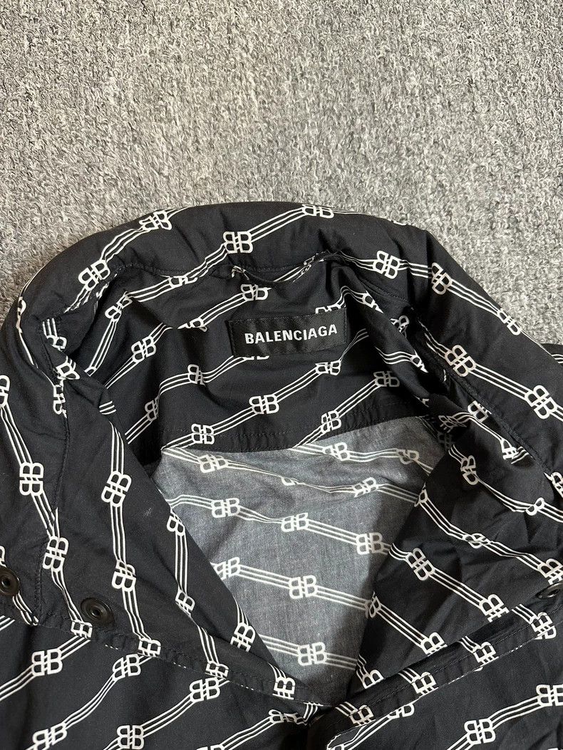 Balenciaga Balenciaga size 38 Full logo mid-sleeve shirt 2502-Nextarro Size US M / EU 48-50 / 2 - 2 Thumbnail