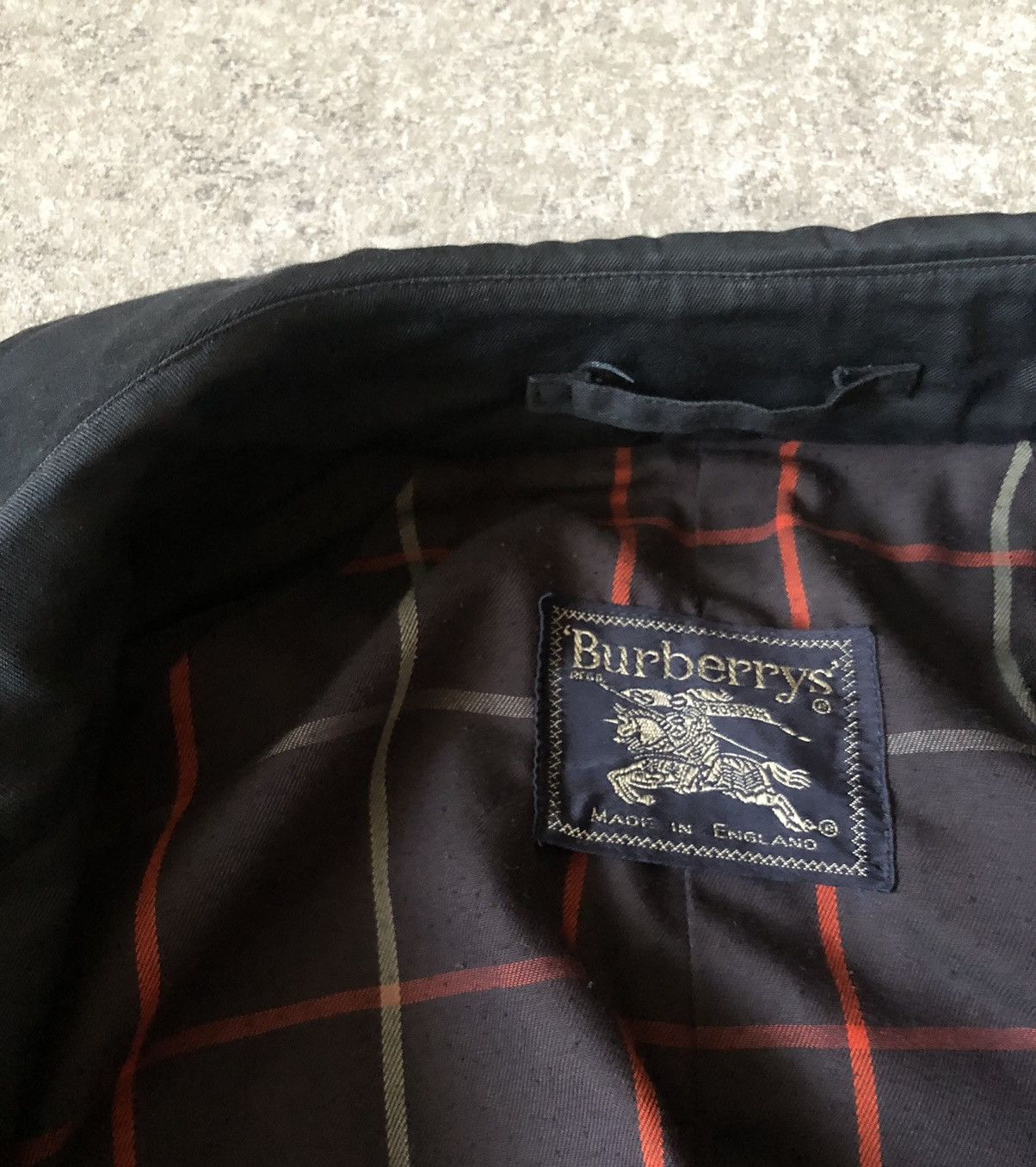 Burberry × Vintage VINTAGE BURBERRY’S LONDON LONG TRENCH COAT Size US M / EU 48-50 / 2 - 3 Thumbnail