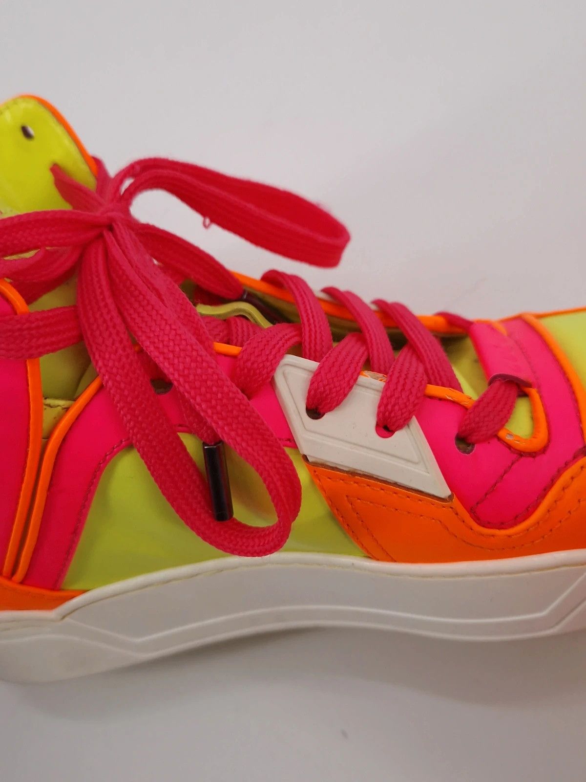 Gucci Gucci Neon Interlocking G Sneakers emo swag Size US 6 / IT 36 - 10 Thumbnail