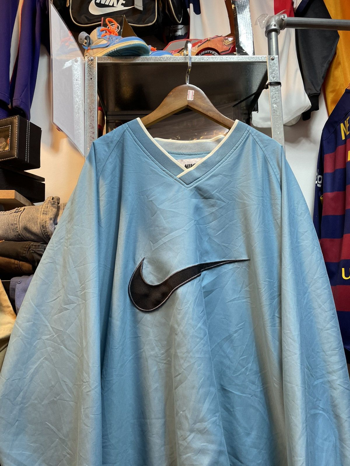Nike Vintage Nike Big Logo V-Neck Windbreaker Size US XL / EU 56 / 4 - 2 Thumbnail