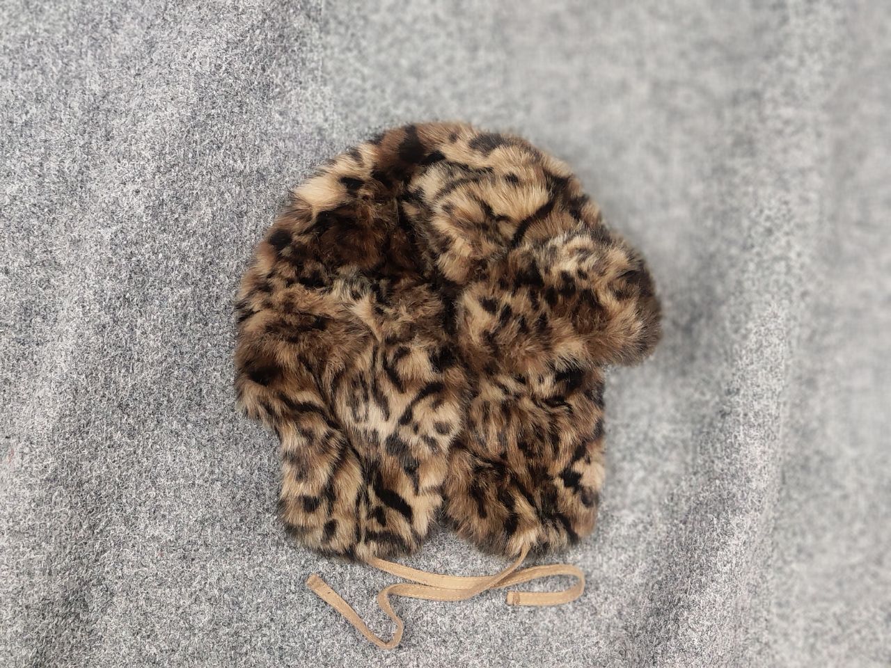 If Six Was Nine Vintage Leopard Fuzzy Y2K hysteric Style Fur Ushanka Hat LGB Size ONE SIZE - 1 Thumbnail