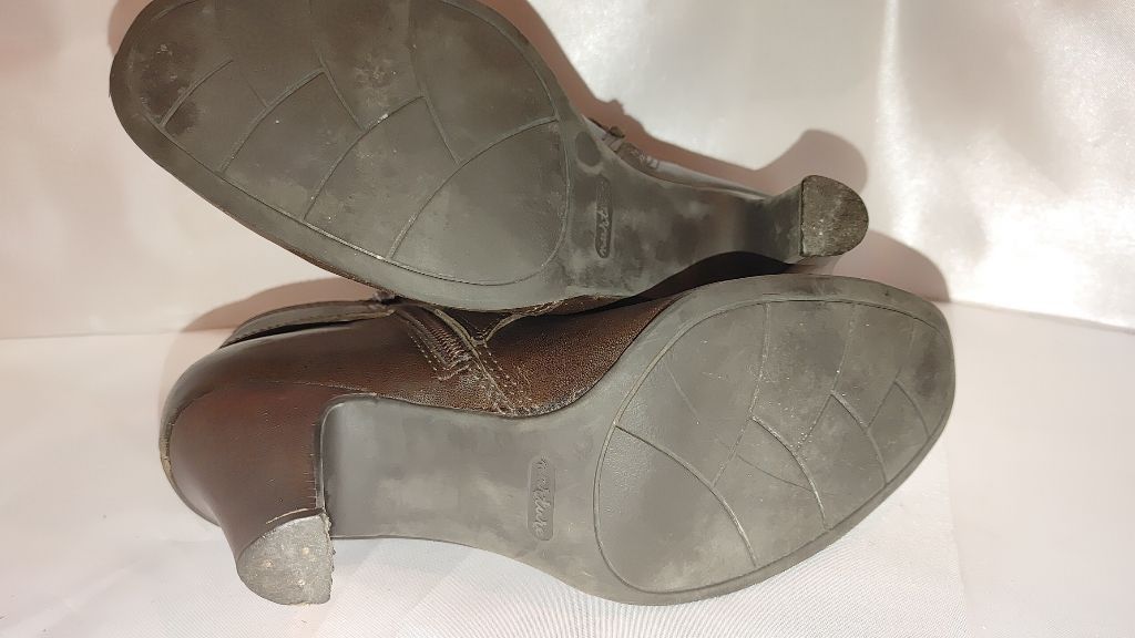 The Unbranded Brand Nurture by Lamaze Danah Leather Ankle Boots Size 7.5M Size US 7.5 / IT 37.5 - 8 Thumbnail