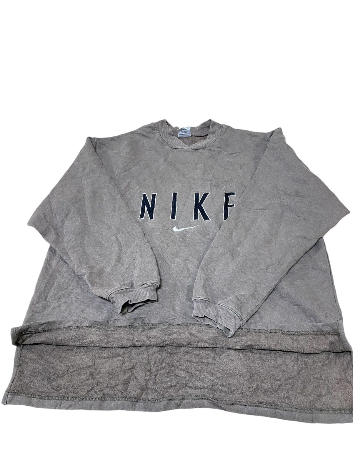 Nike × Vintage Vintage 90's Nike Embroidered Logo Sweatshirt Size US L / EU 52-54 / 3 - 2 Thumbnail