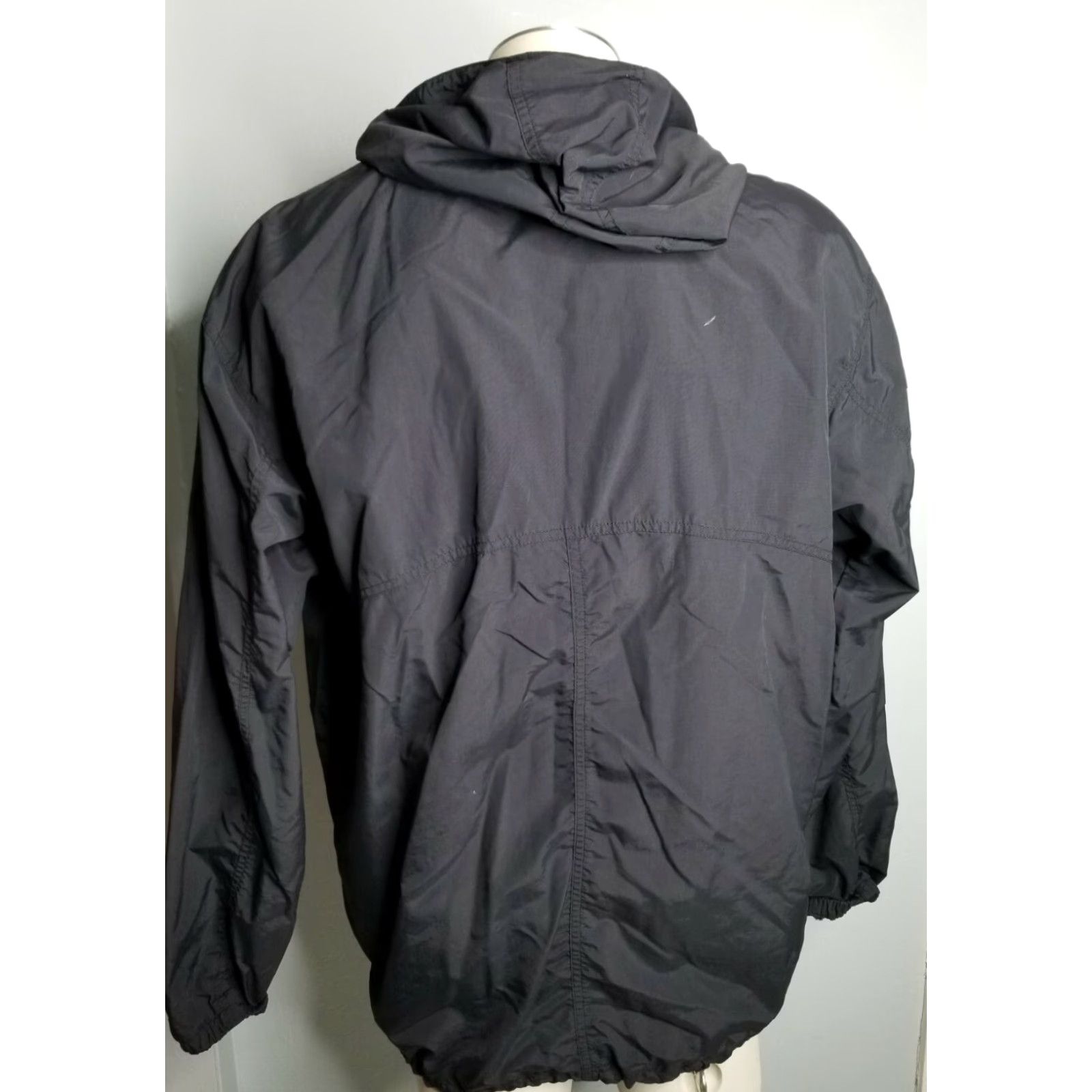 Vintage VINTAGE LL Bean Tropicana Racing Windbreaker Jacket Mens M Black Nylon Zip Hood Pockets 1980s USA Theme Size US M / EU 48-50 / 2 - 2 Thumbnail