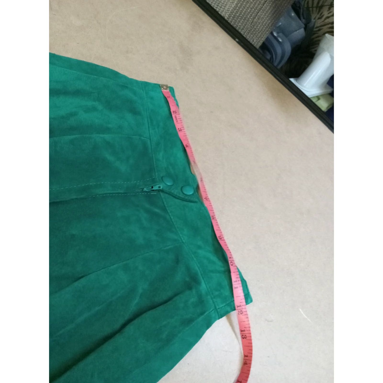 Vintage VINTAGE Danier Suede Leather Pencil Skirt Sz 4 Green Midi Straight & Pencil Zipper Snap All Seasons Lined Vintage 80s Retro Womens Size 27" / US 4 / IT 40 - 7 Thumbnail